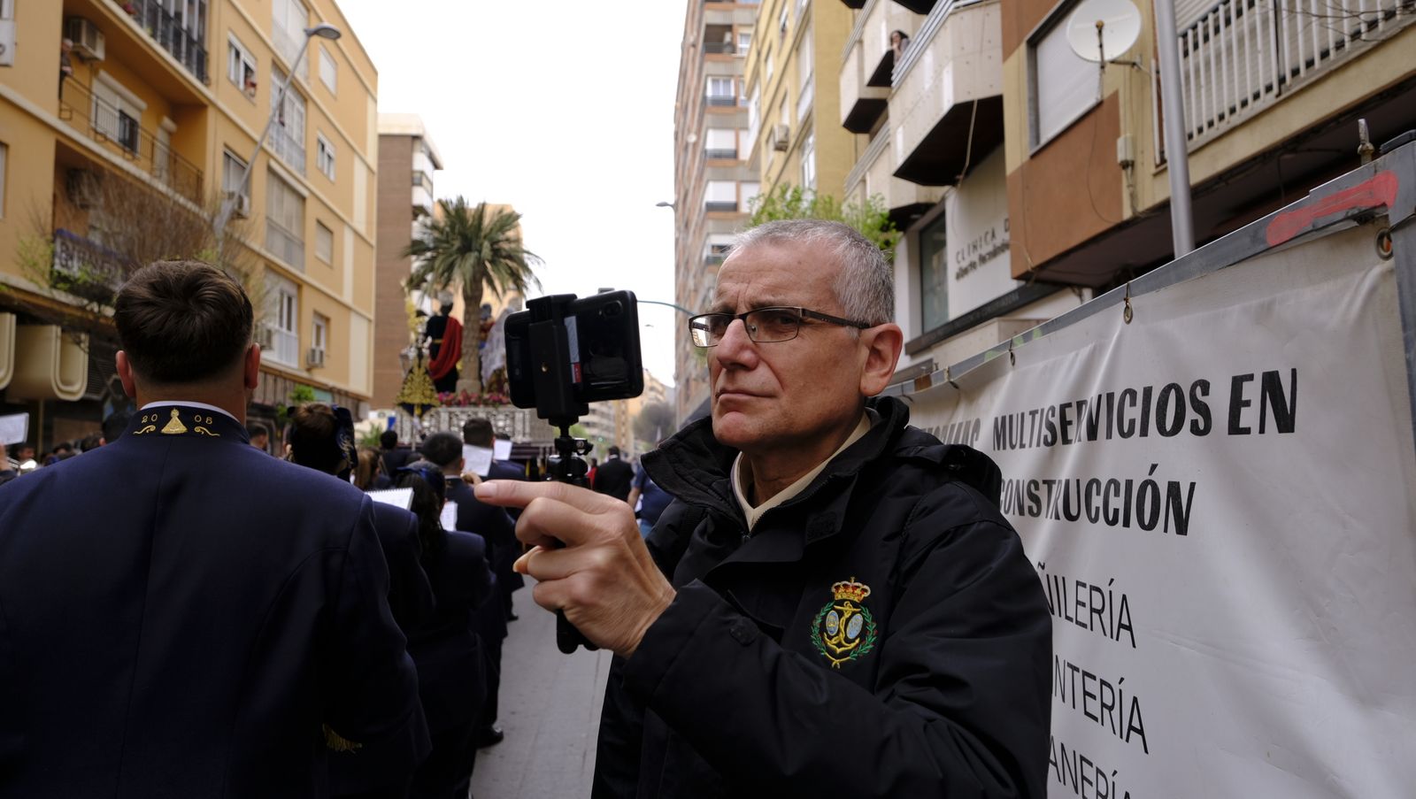La Borriquita procesiona por las calles de Almería, en imágenes