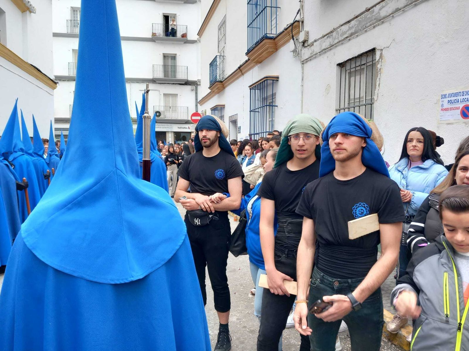 Todas las imágenes de la Virgen de Afligidos restaurada y del martes santo en Chiclana