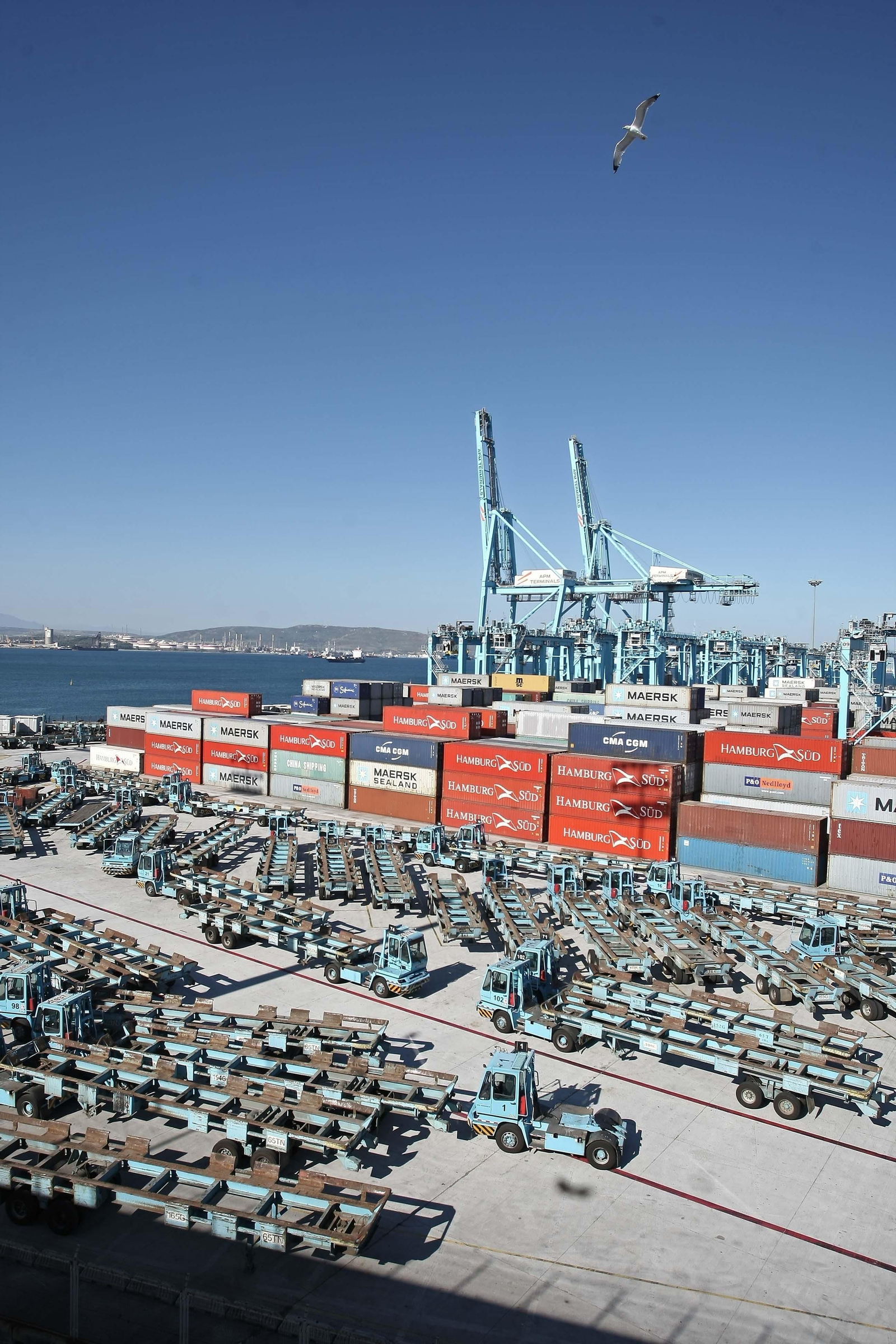 El puerto de Algeciras volverá a estar hoy sin actividad, al igual que sucedió el lunes.