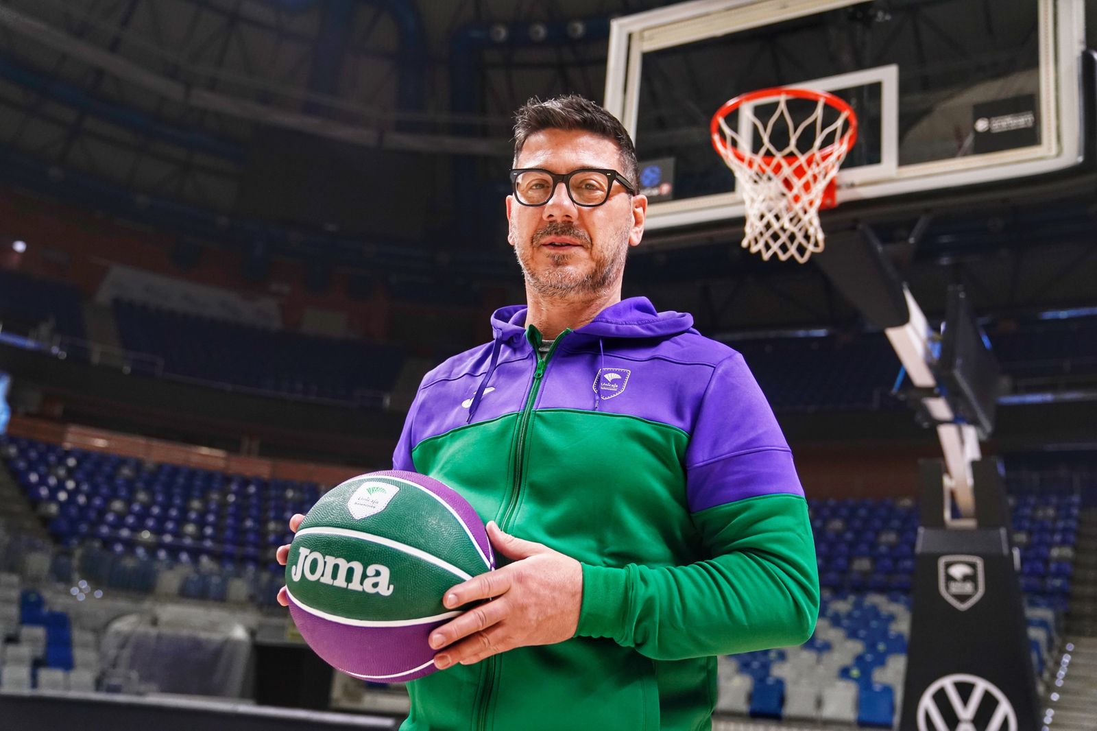 Las fotos de la presentación y el primer entrenamiento de Katsikaris con el Unicaja