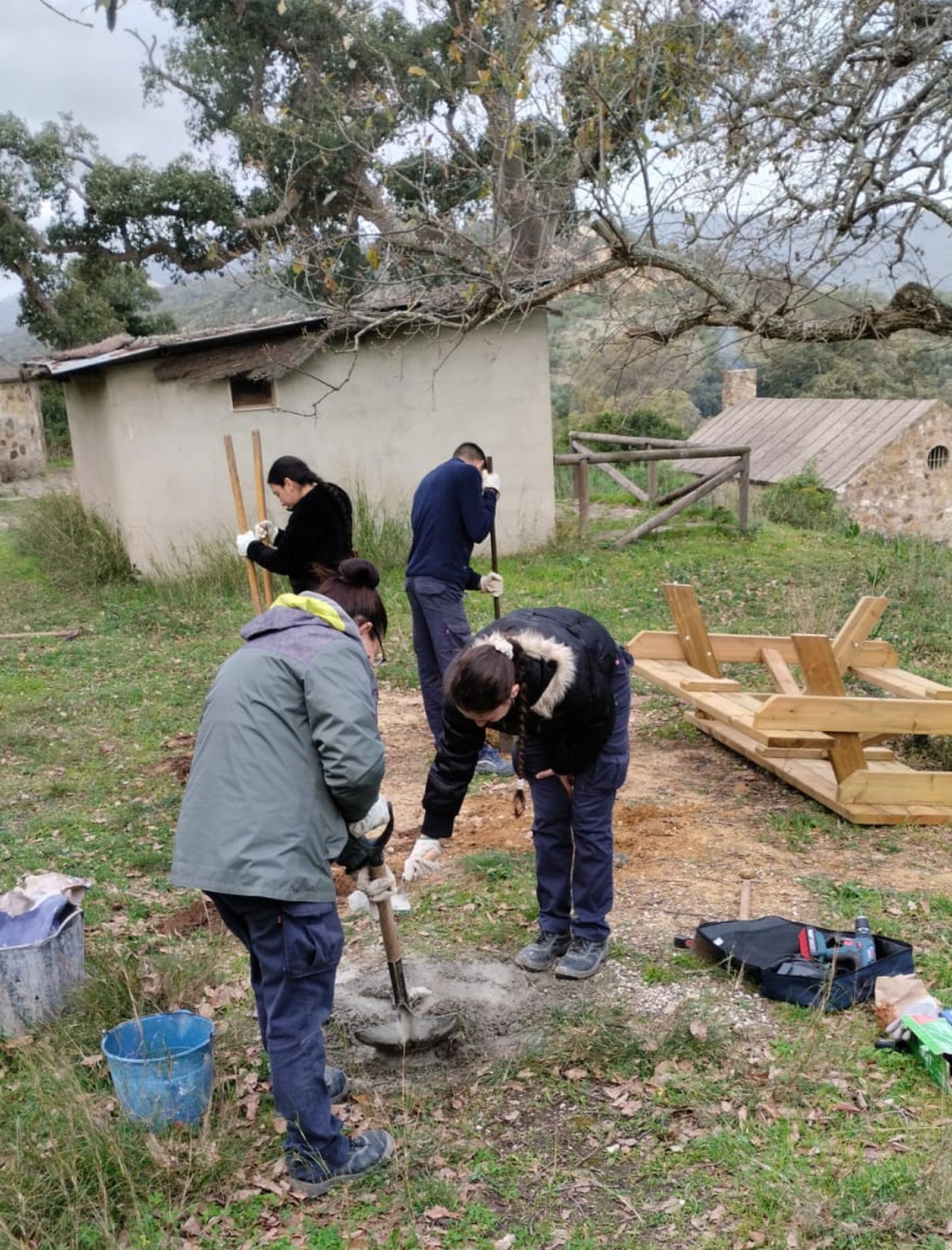 Trabajos en la zona recreativa de “El Palancar”.