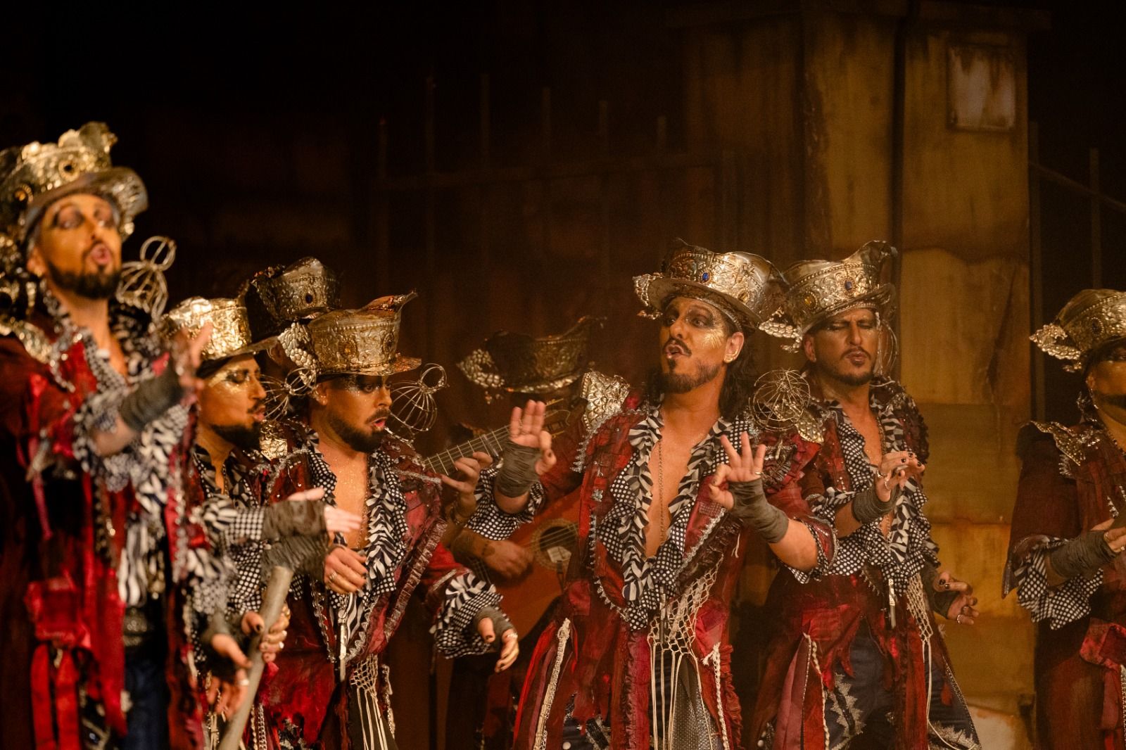 Javi Bohórquez durante la actuación de su comparsa 'El desguace'.