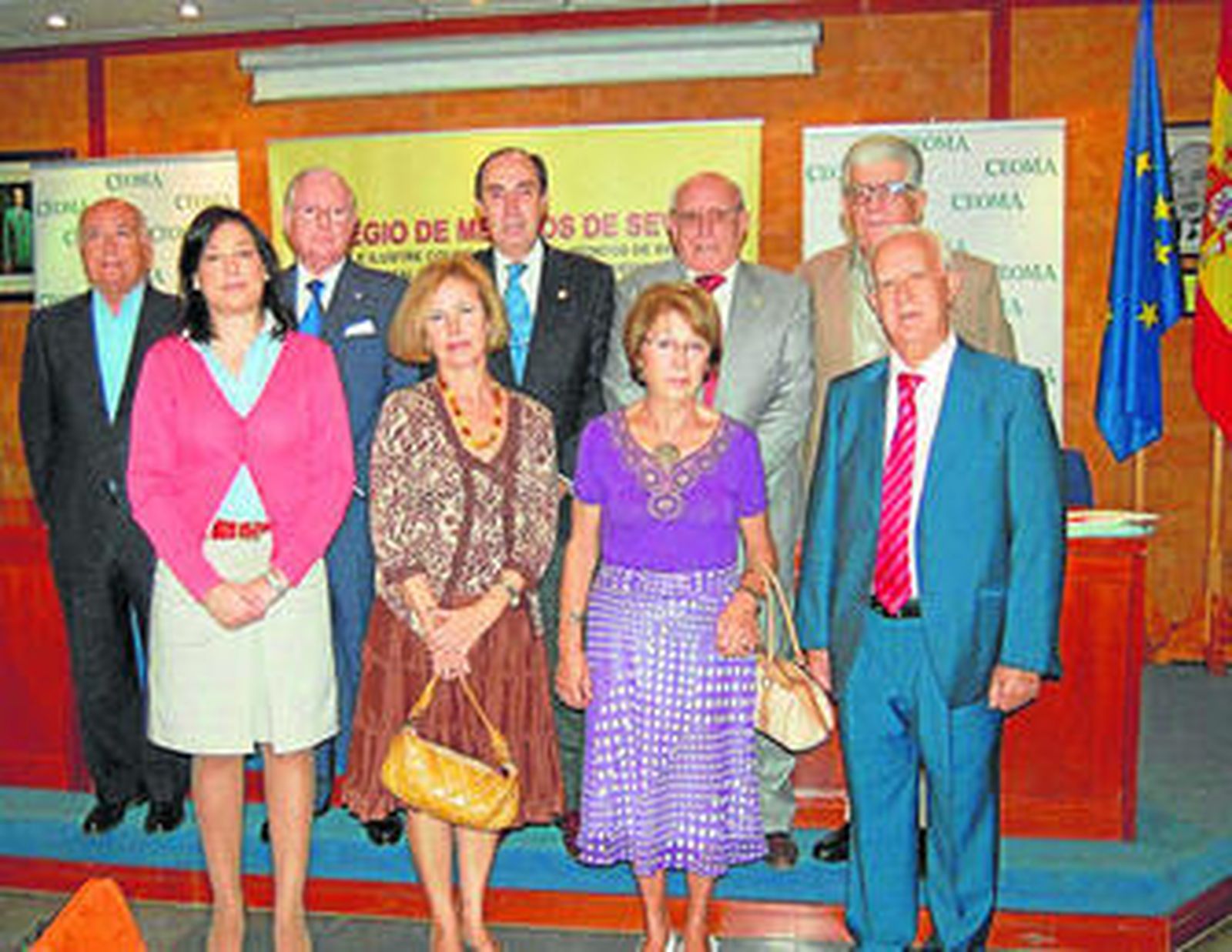 Directiva de Ceoma y de la Hermandad de Jubilados del Ministerio de Economía en la presentación del congreso.