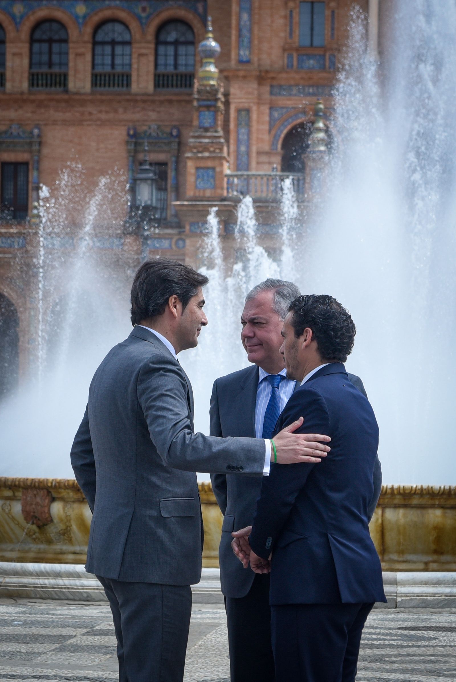 El derbi sevillano | Las fotos del alcalde y los presidentes de Betis y Sevilla