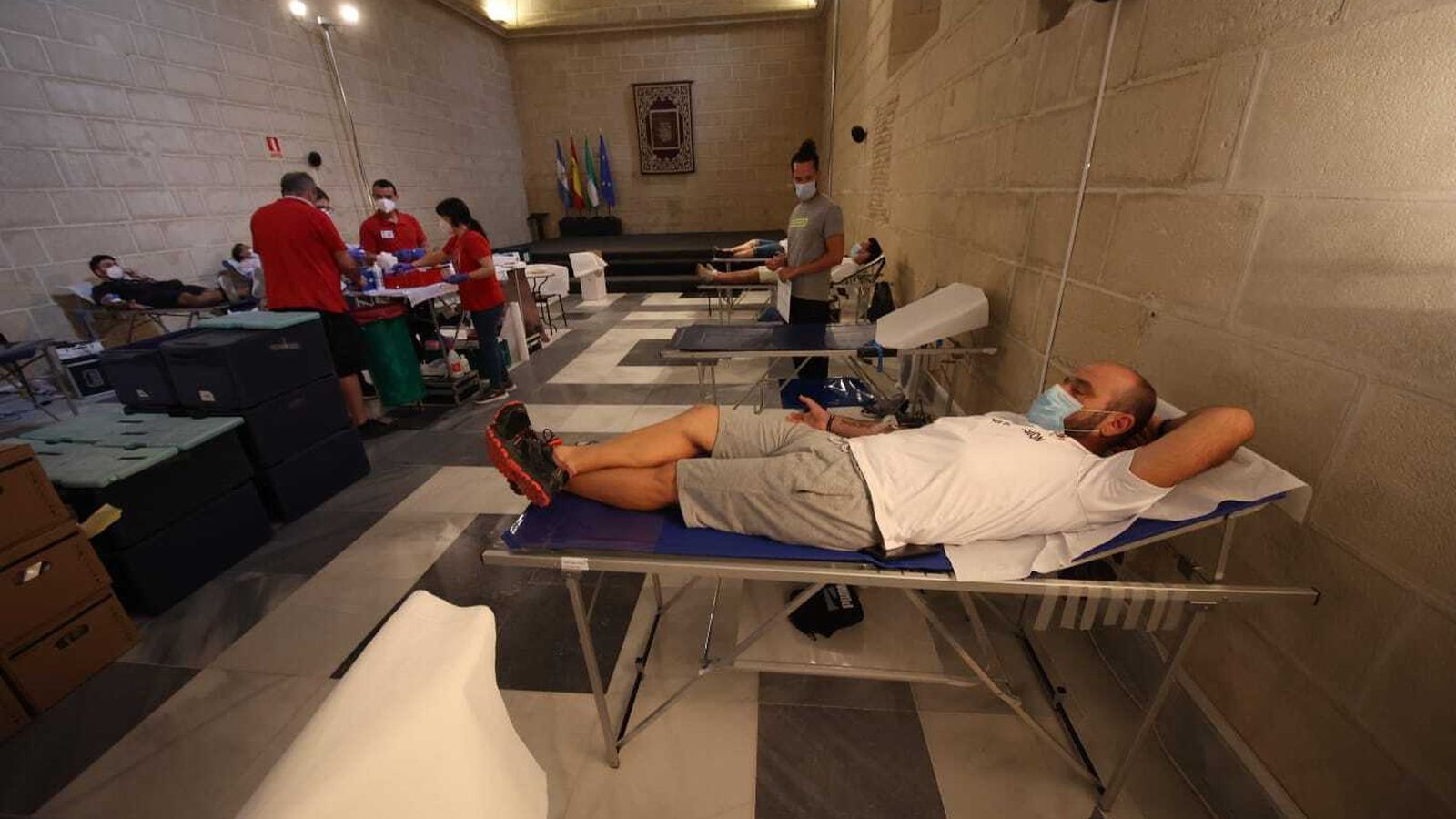 Más donantes participando en la colecta especial de sangre