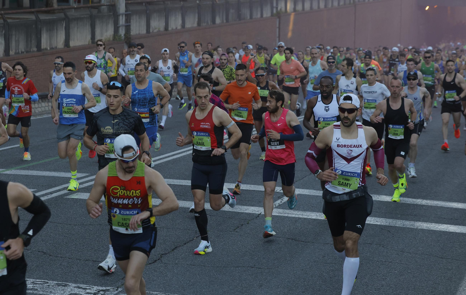 Búscate en el Zurich Maratón de Sevilla 2025