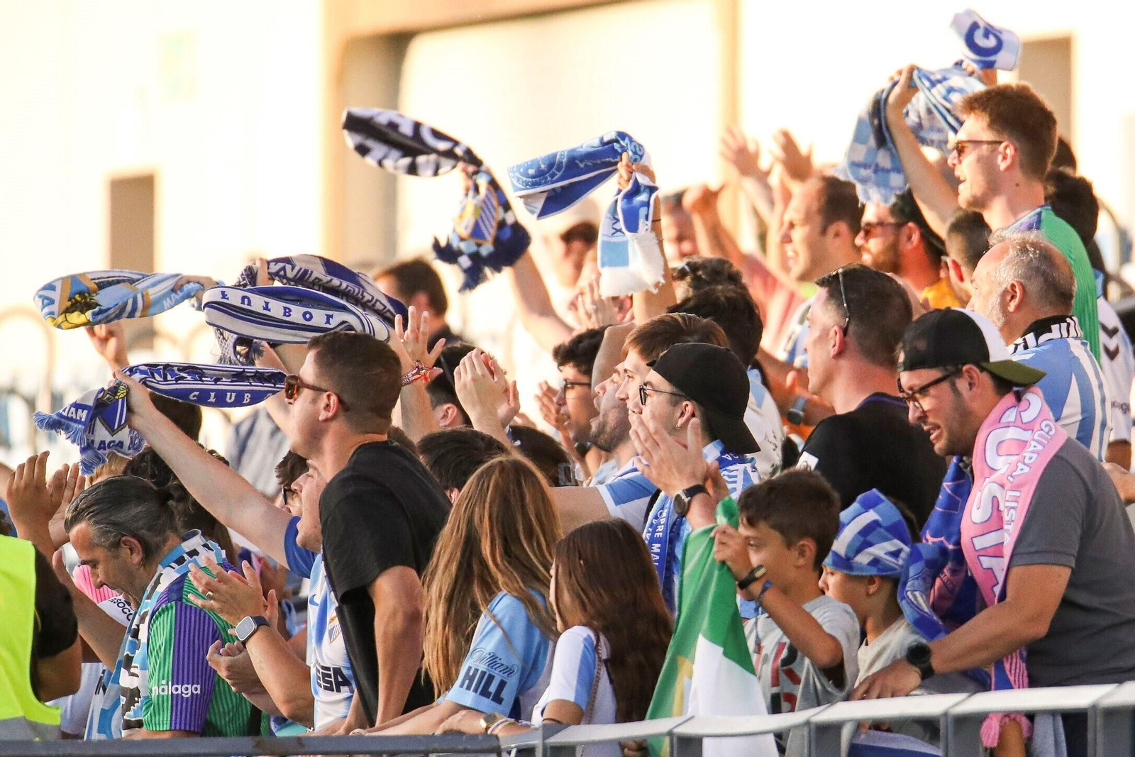 Búscate en las gradas del Alfredo Di Stéfano en el Real Madrid Castilla-Málaga CF