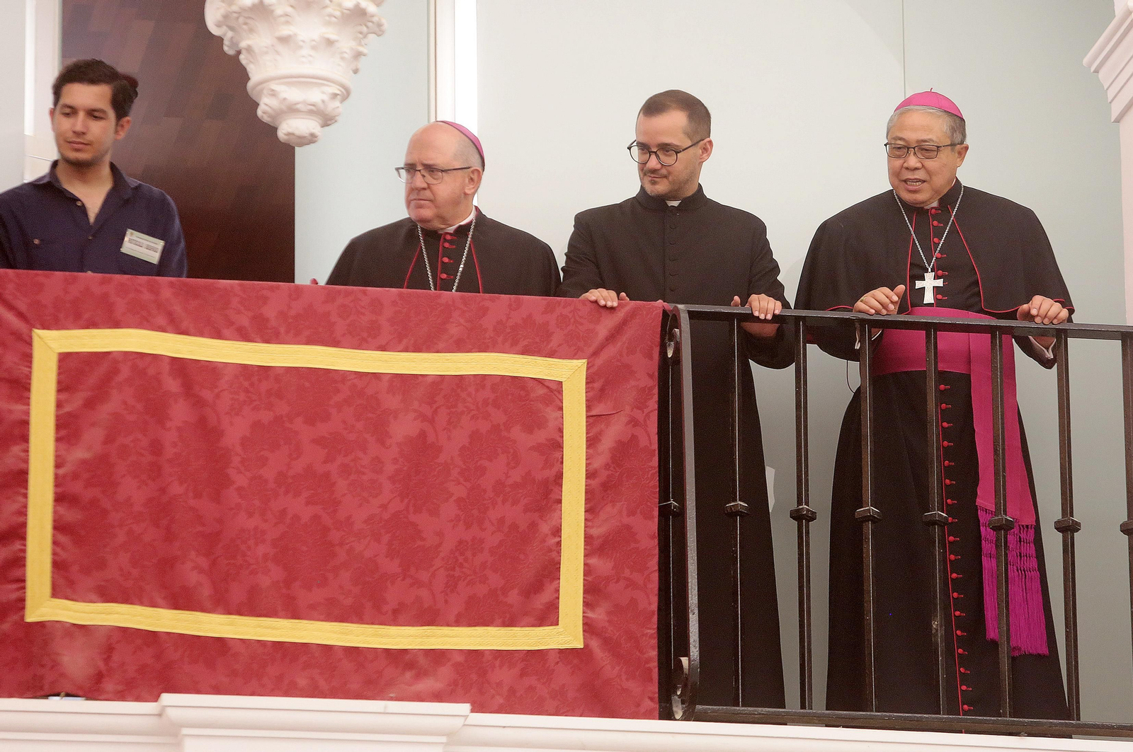 El Rocío 2023: Salto a la reja y procesión de la Virgen del Rocío en imágenes
