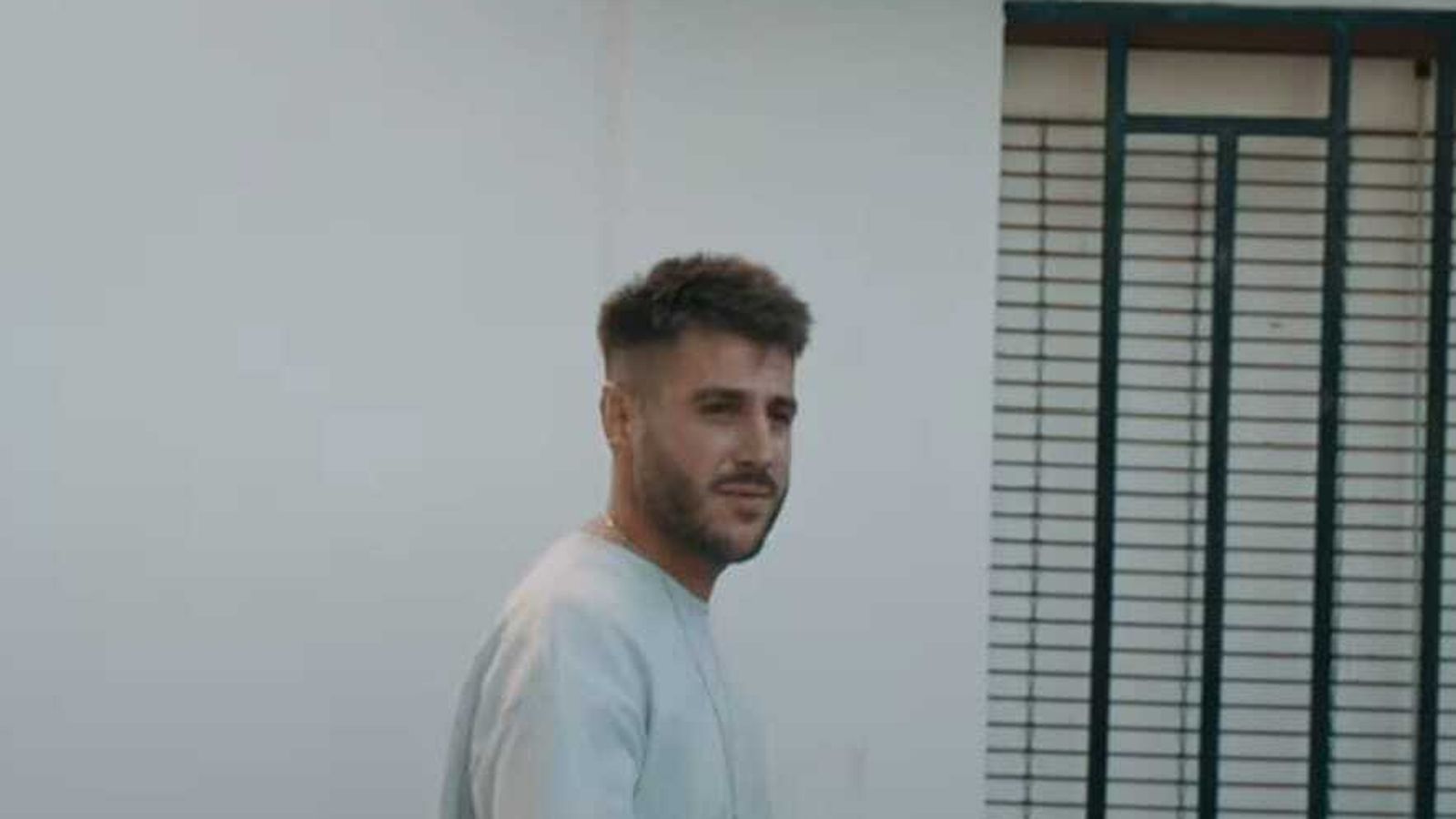 Acaba de estrenar dueto con Nicole Favre y ha participado en los festivales musicales más destacados del verano en España