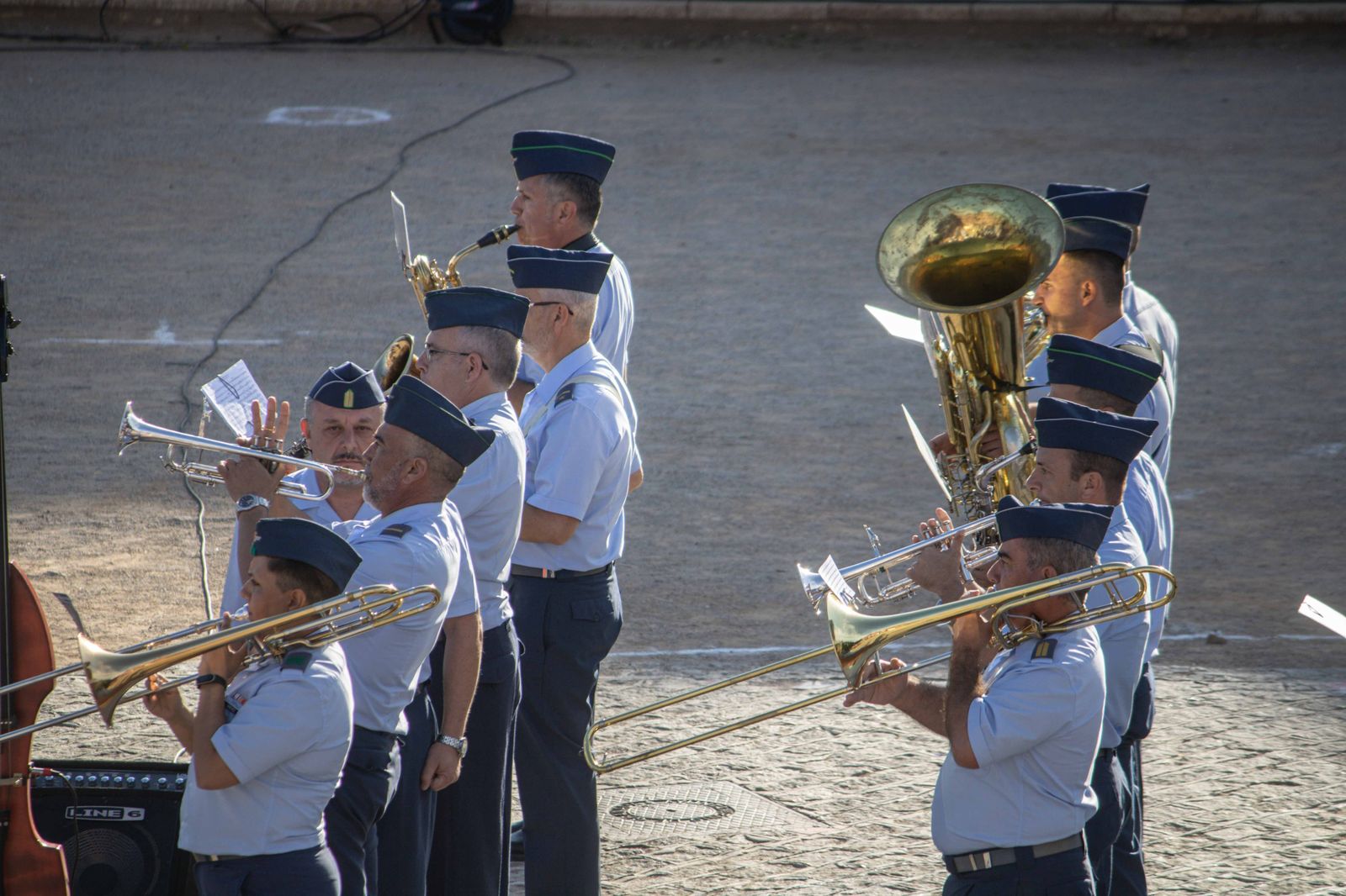 Las bandas de música se lucen antes del Día de las Fuerzas Armadas en Granada