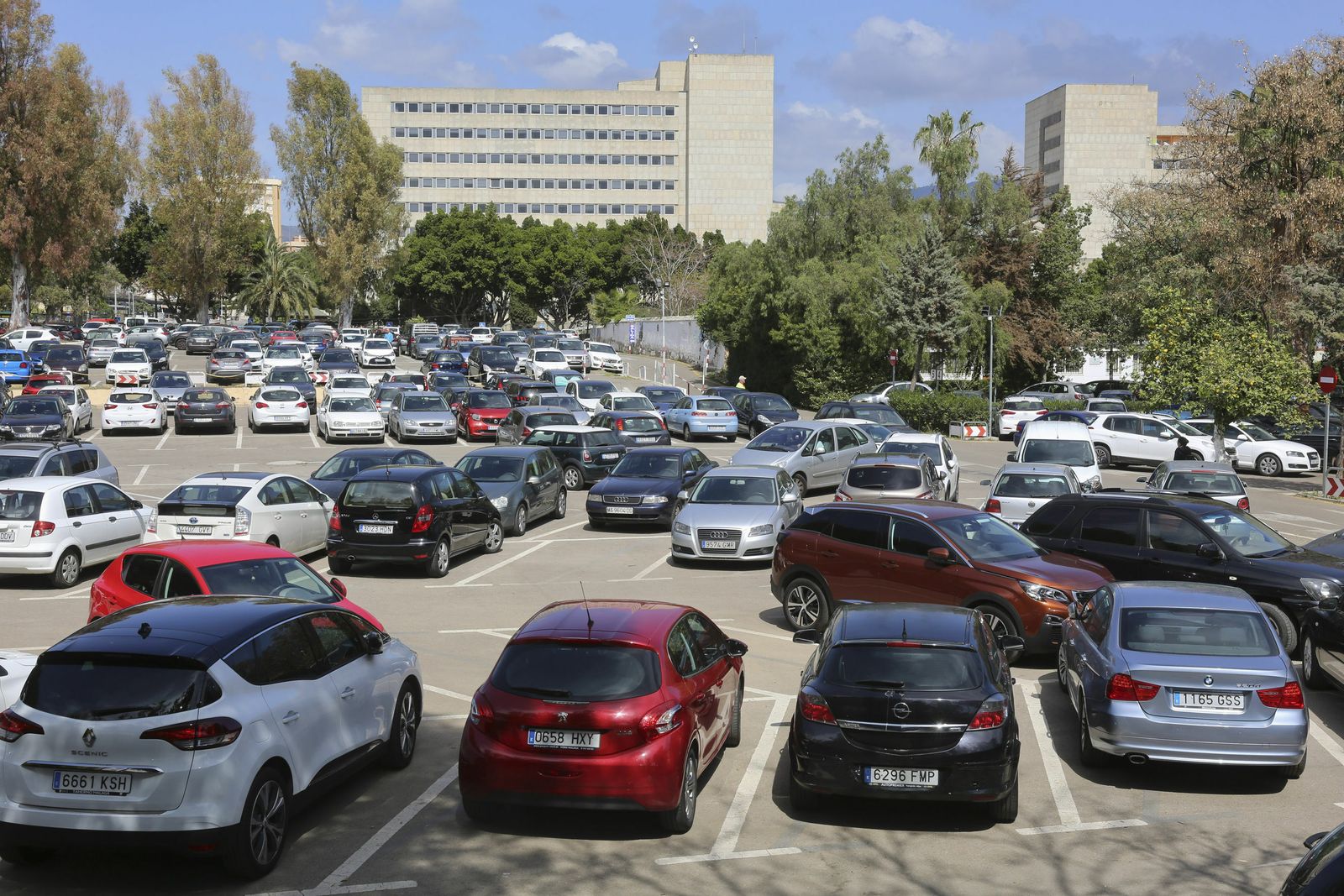 Terrenos del aparcamiento del Civil donde se proyecta el tercer hospital.