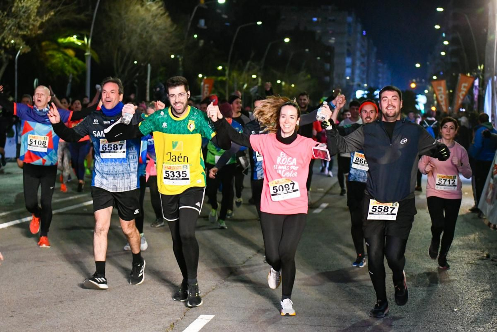 En imágenes: búscate en tu llegada a meta de la Carrera de San Antón 2025 (12)