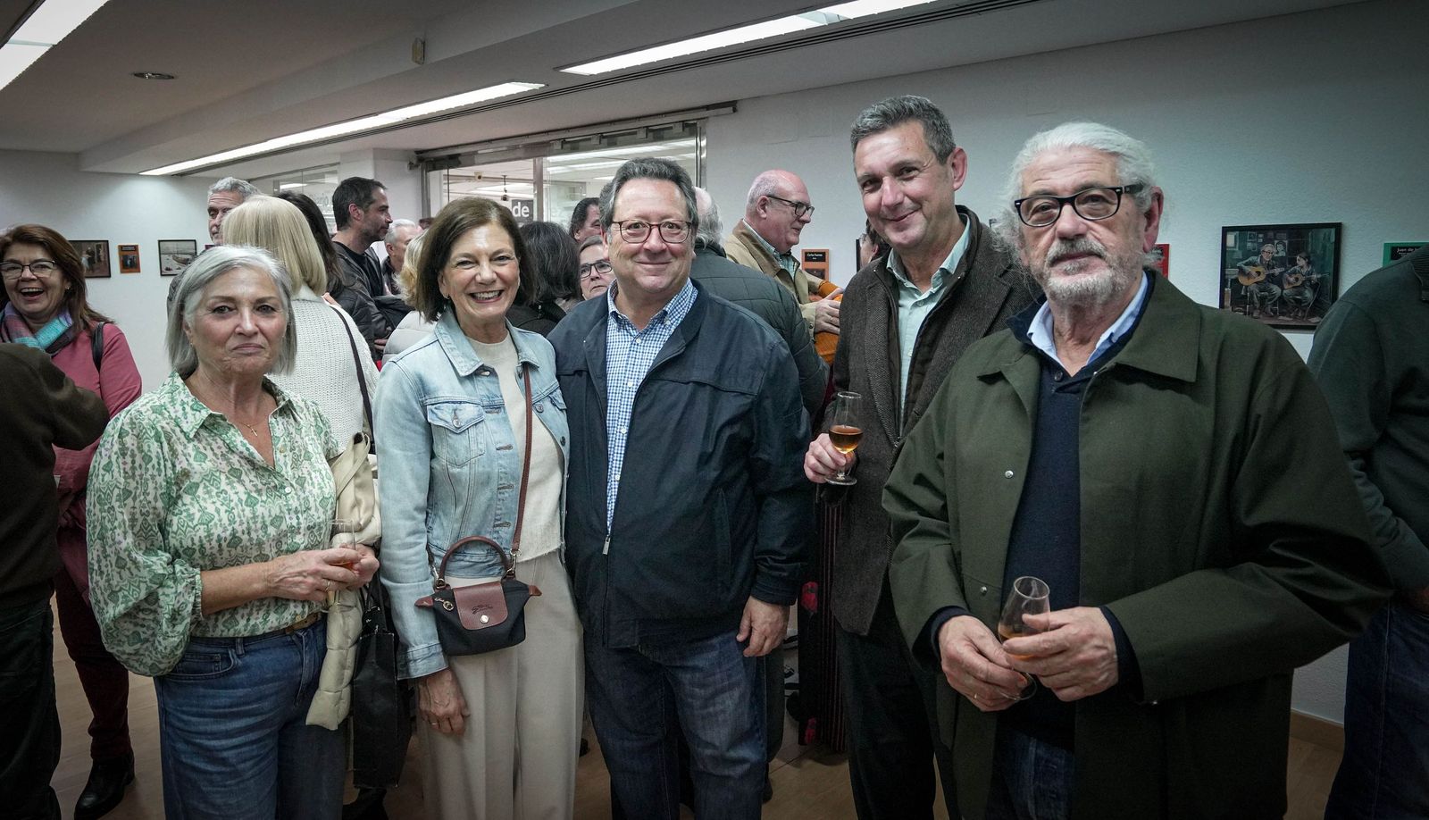 Imágenes de la inauguración de la exposición de Manuel del Valle en la sala ArteaDiario
