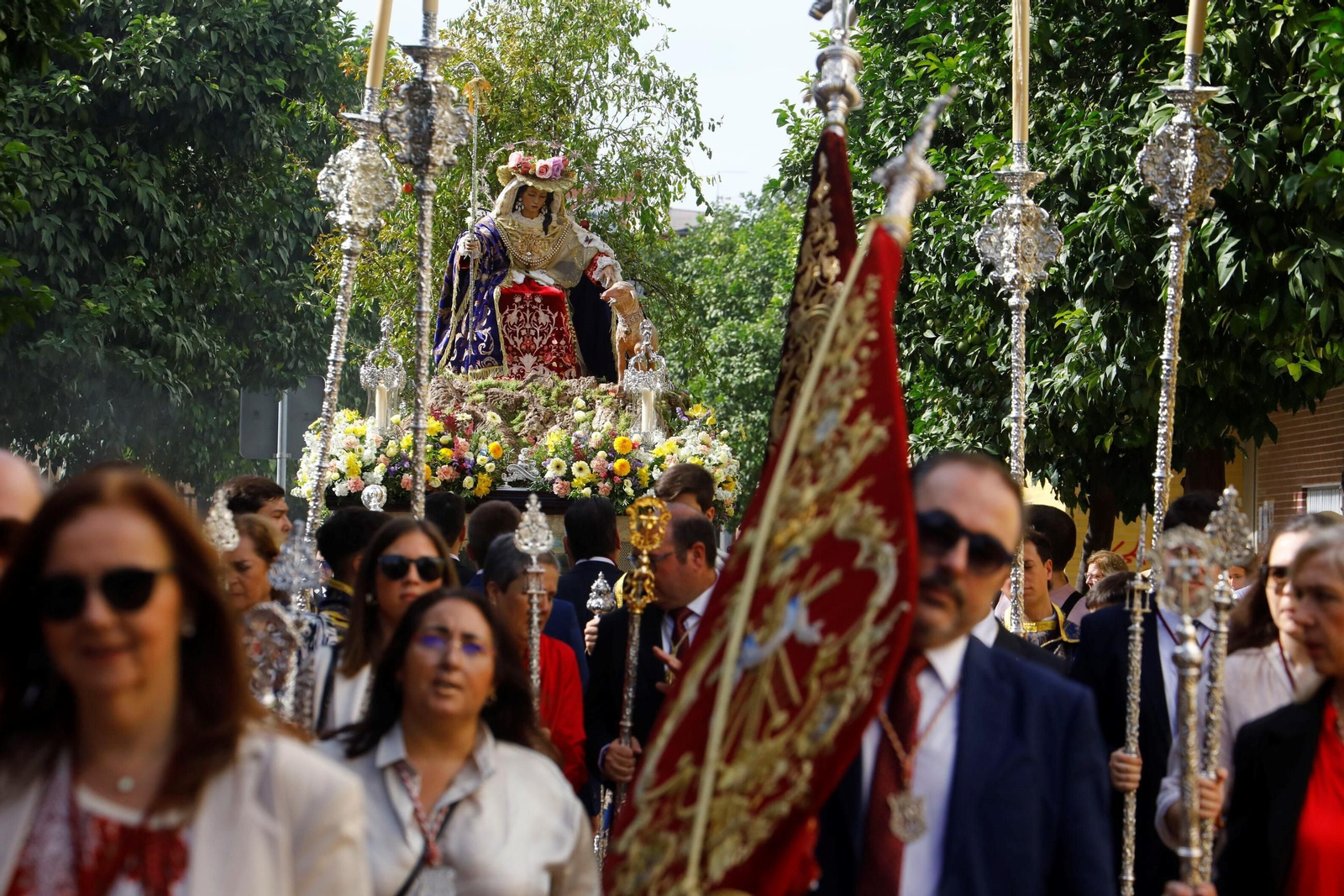 La procesión de la Divina Pastora de las Almas de Córdoba, en imágenes