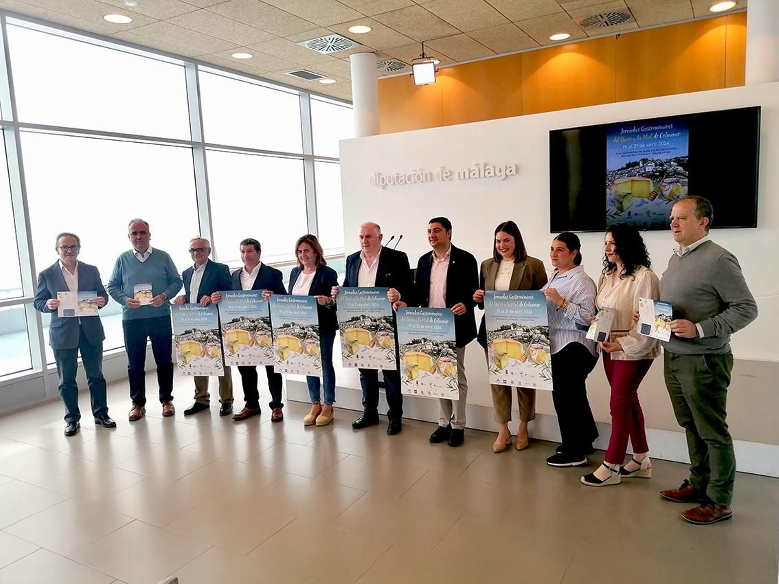 Presentación oficial de las Jornadas Gastronómicas del Queso y la Miel en Colmenar.