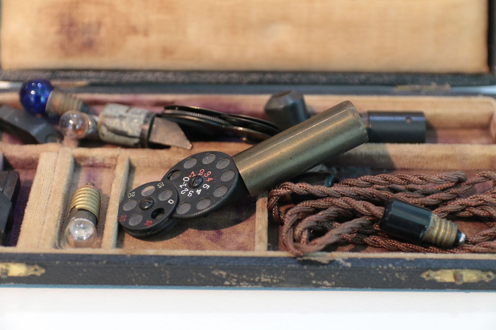 La exposición 'Historia de la medicina almeriense', en la UAL