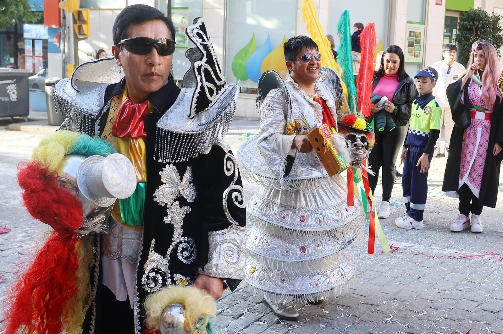 Imágenes de la cabalgata del Carnaval Colombino 2024