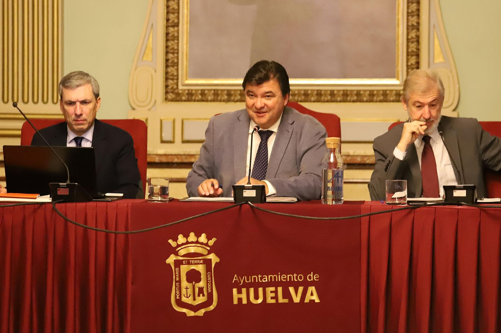 Imágenes del pleno celebrado en el Ayuntamiento de Huelva