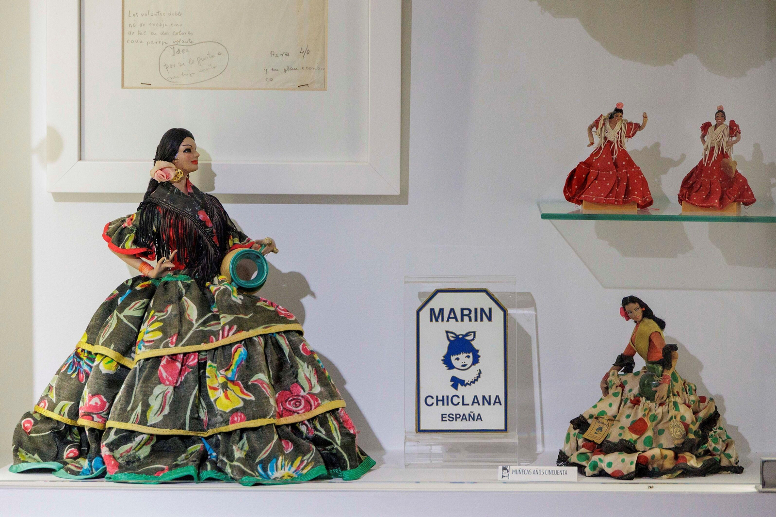 Colección muñecas de Marín en el Museo del Vino y de la Sal