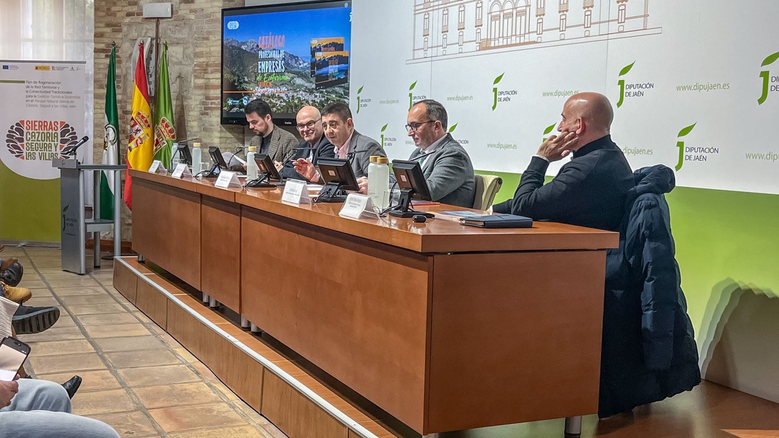 Presentación del catálogo que reúne la oferta ecoturista del Parque Natural de Cazorla, Segura y Las Villas