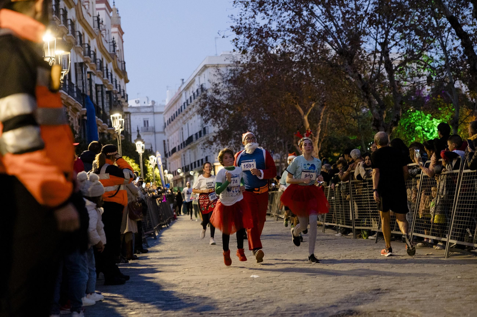 Las mejores imágenes de la carrera popular San Silvestre Gaditana 2024