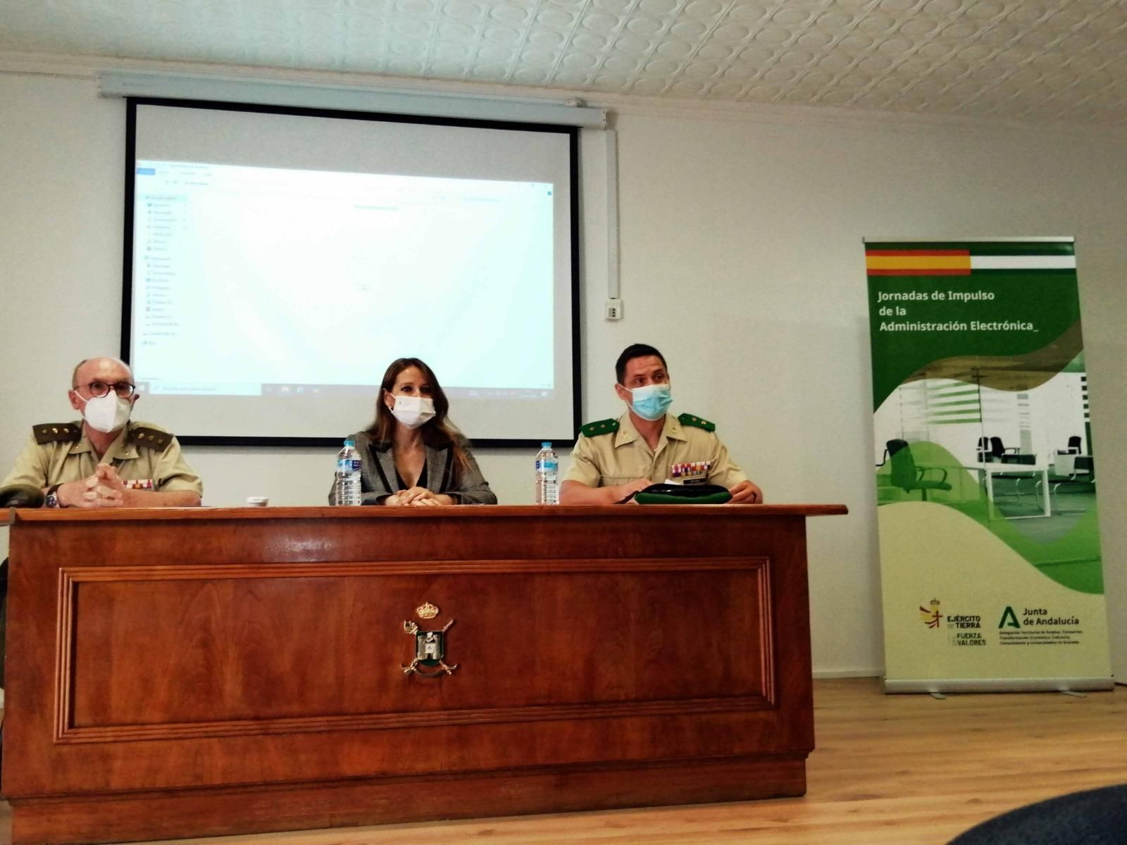 Una iniciativa pionera nacida en Granada alía a la Junta y el Ejército para impulsar las ventajas de los servicios digitales