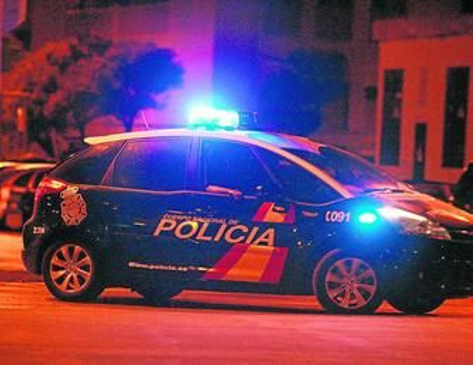 Un zeta de la Policía patrullando en Puerto Real.