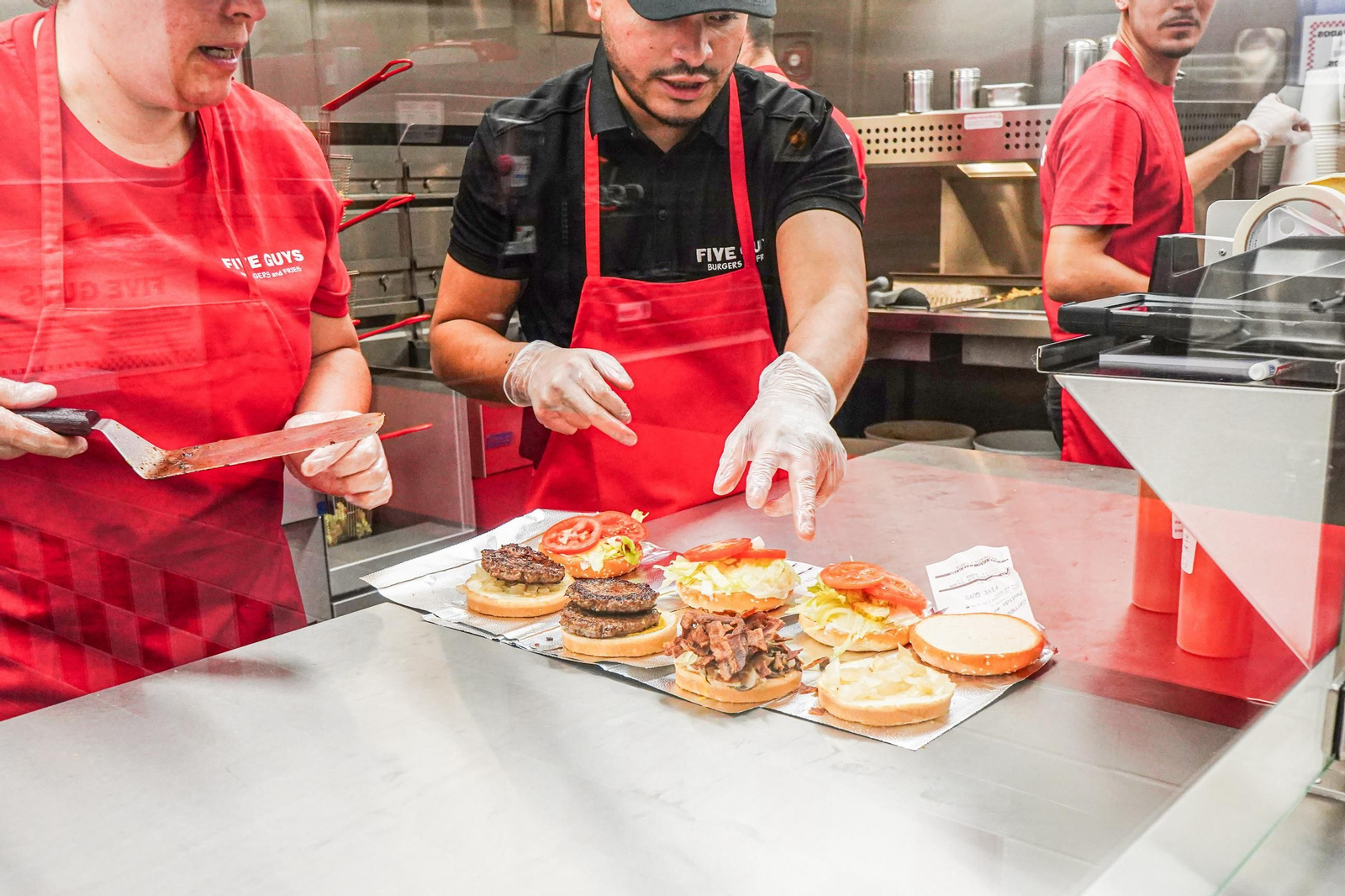 Así es la nueva hamburguesería del centro de Granada: todas las imágenes de Five Guys