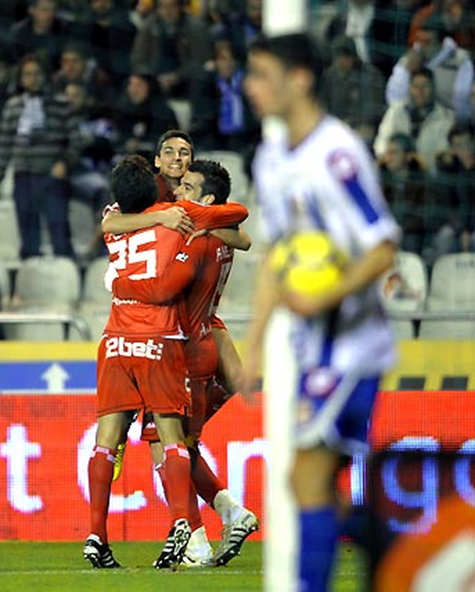 Jesús Navas celebra su gol ante el Deportivo.

Foto: Reuters / Afp Photo / Efe