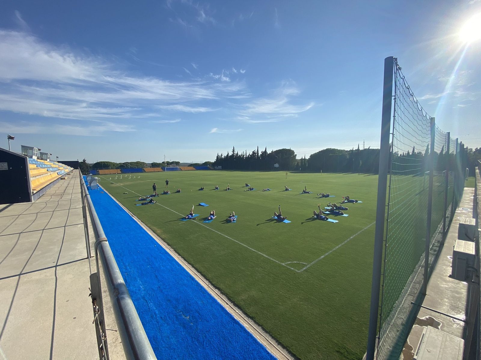 Entrenamiento desarrollado por el Cádiz el lunes en El Rosal.