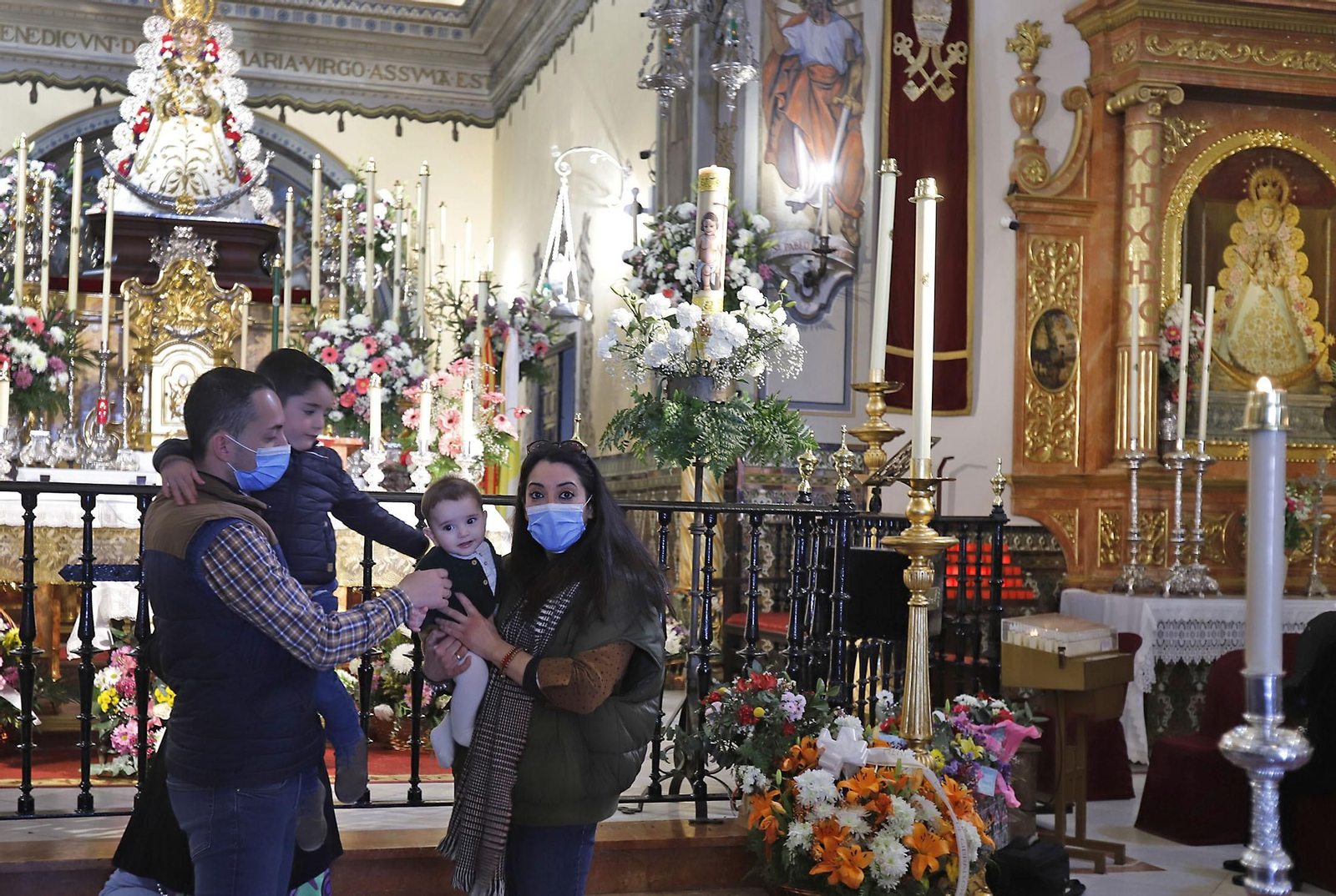 Imágenes de la Candelaria en Almonte.