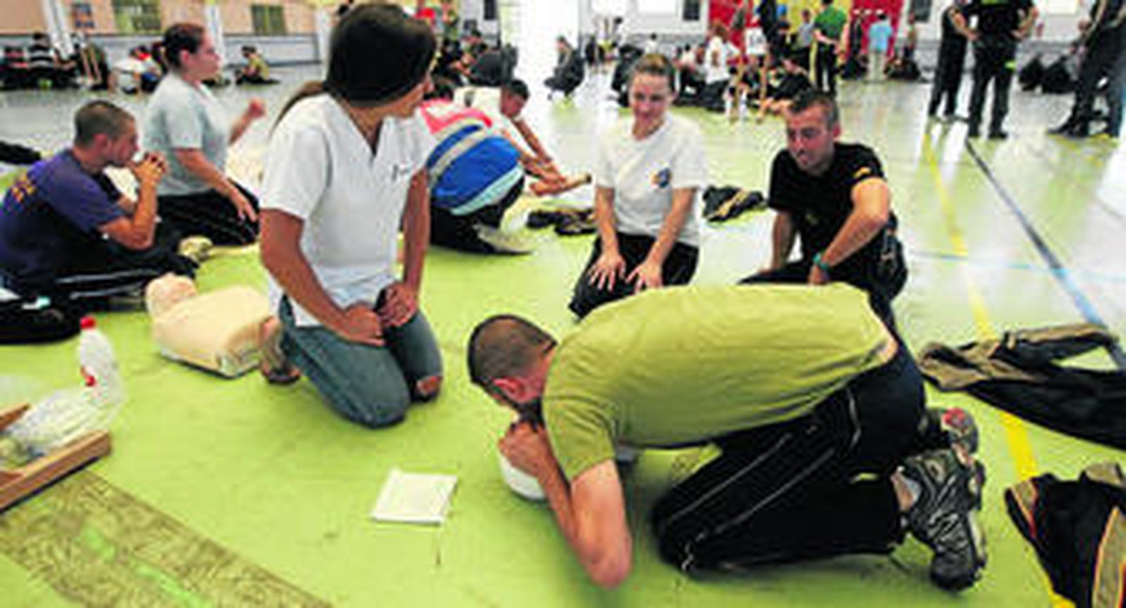 Salud forma a más de 5.000 legionarios en soporte vital básico