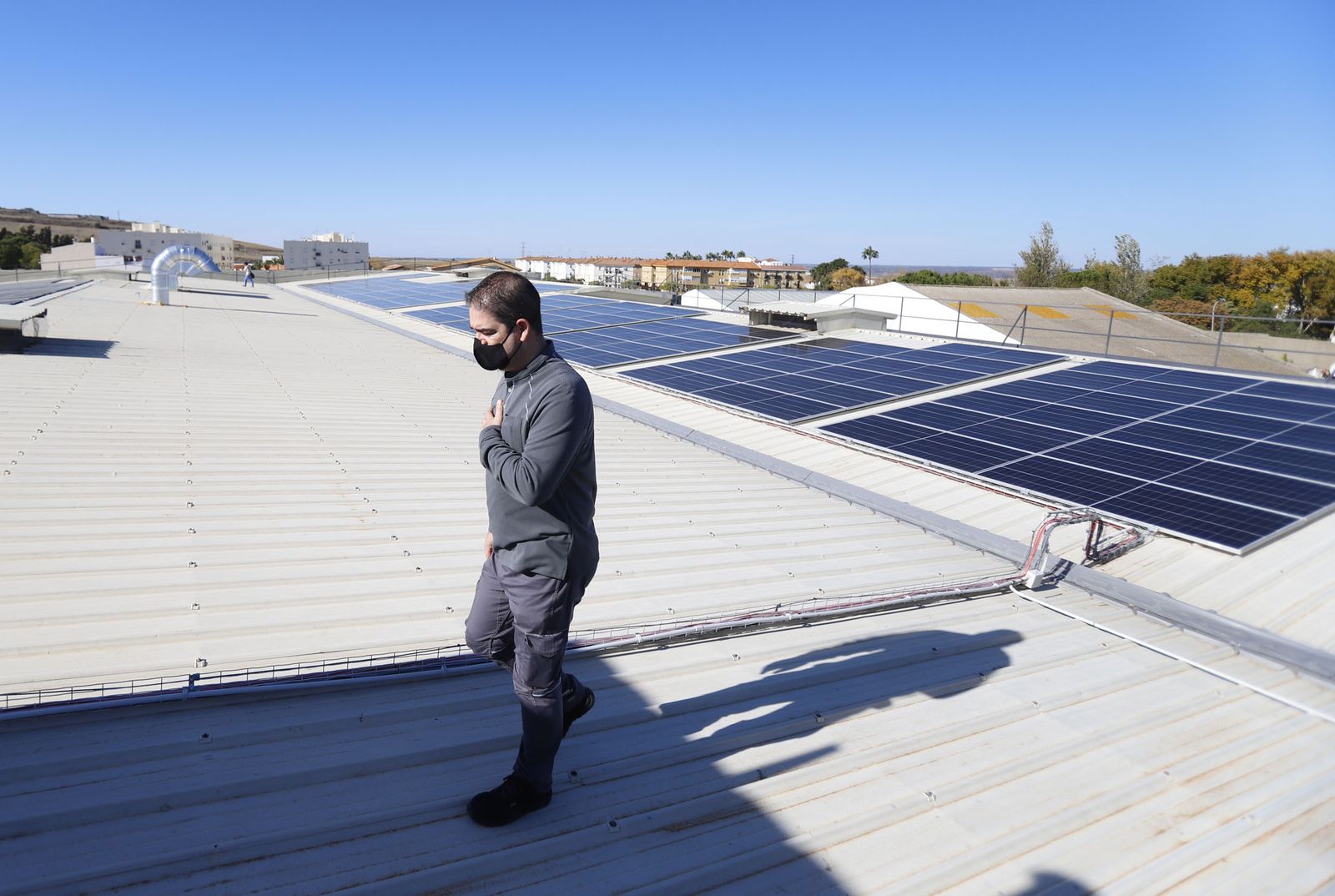 Imágenes de las mejoras del Mercadona de La Palma del Condado para el ahorro energético