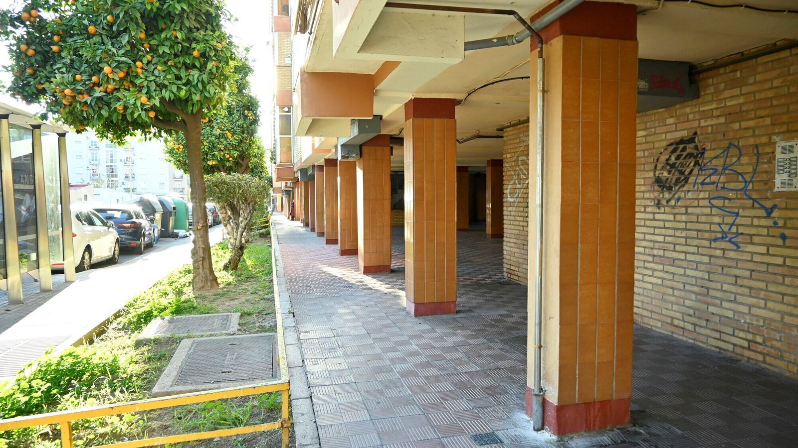 Soportales donde se encuentran las viviendas afectadas por los robos