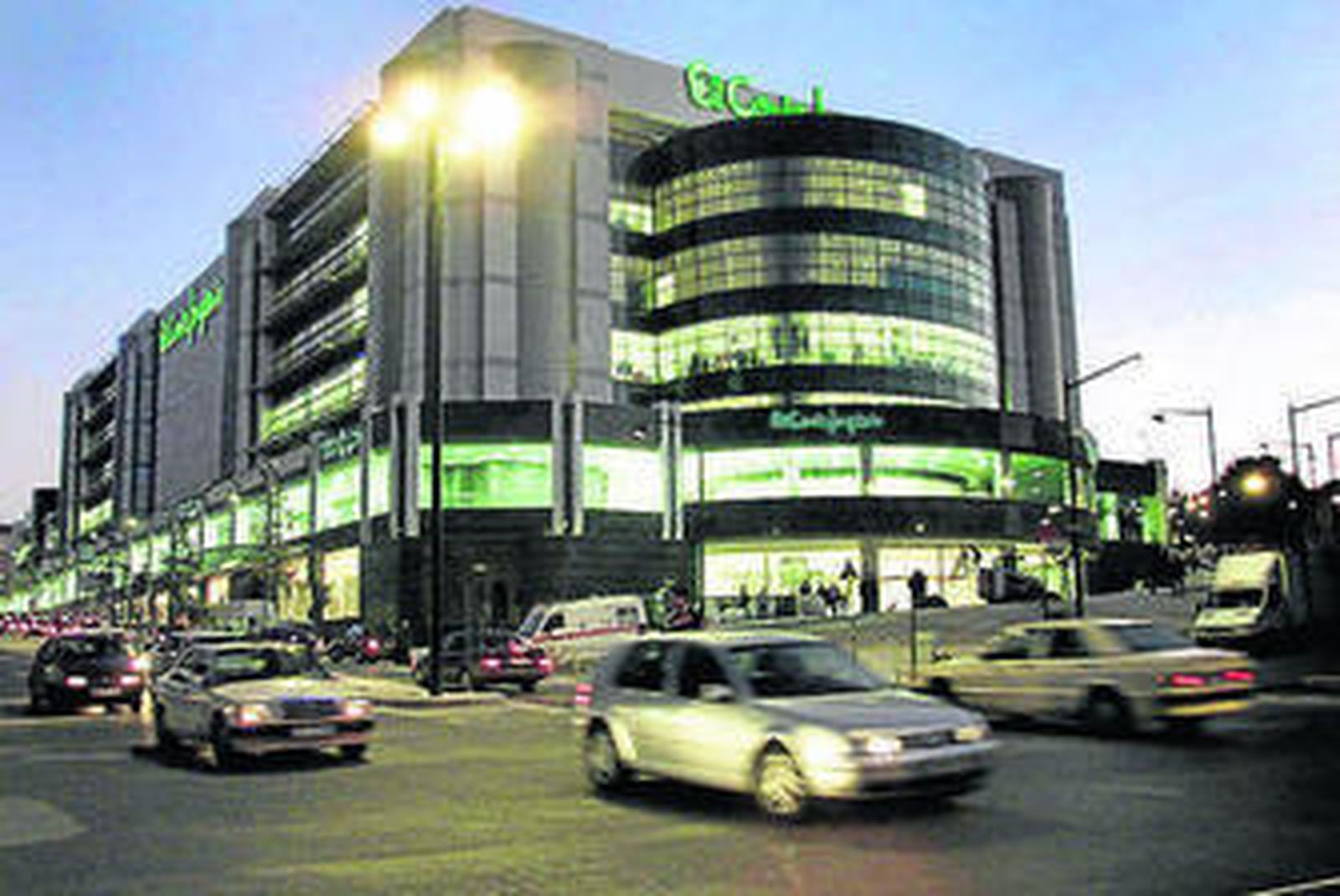 Imagen del centro que El Corte Inglés inauguró en Lisboa en 2001.