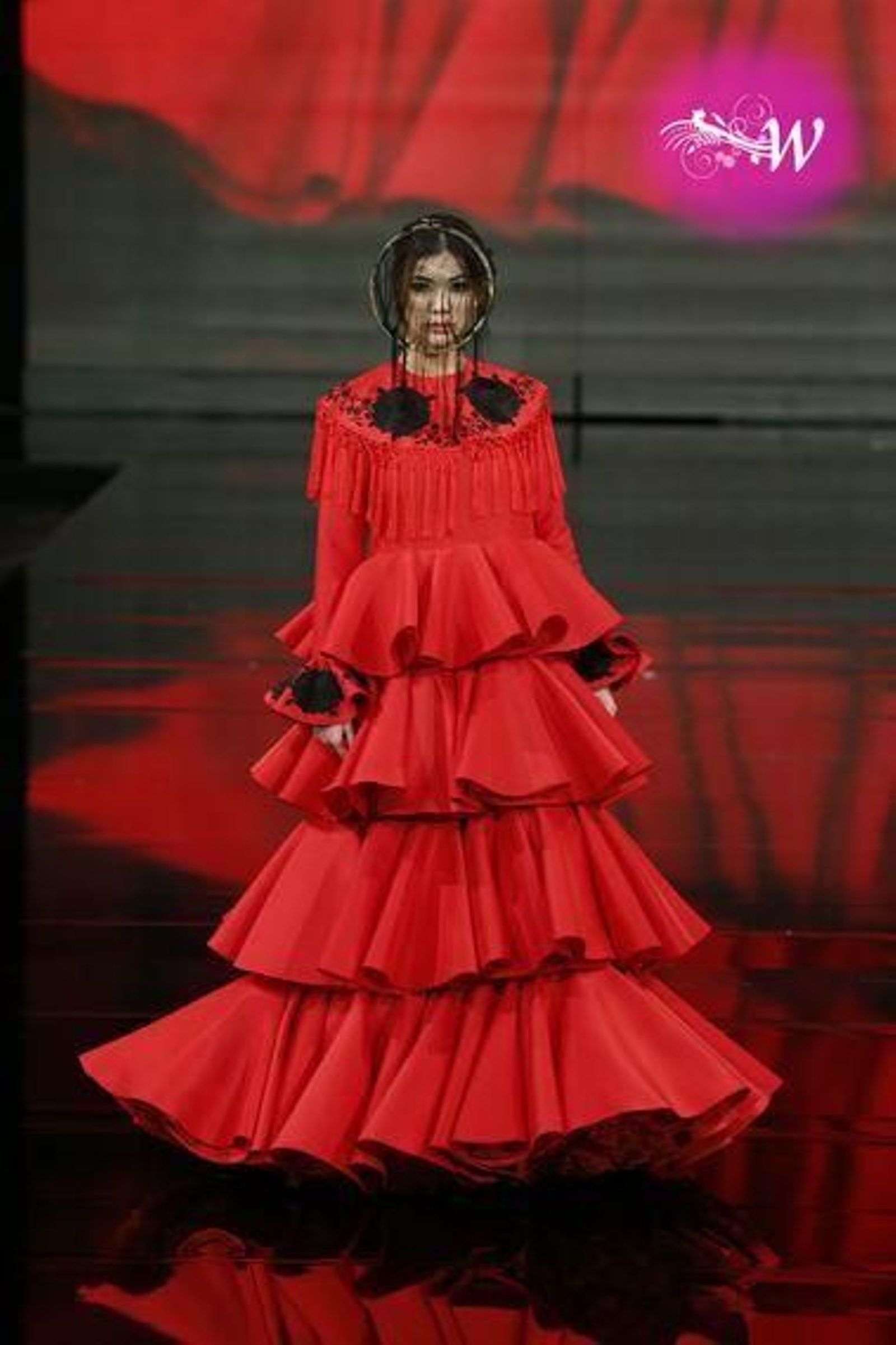 Así ha sido el desfile de Gil Ortiz en SIMOF 2020, todas las fotos de su colección de flamenca