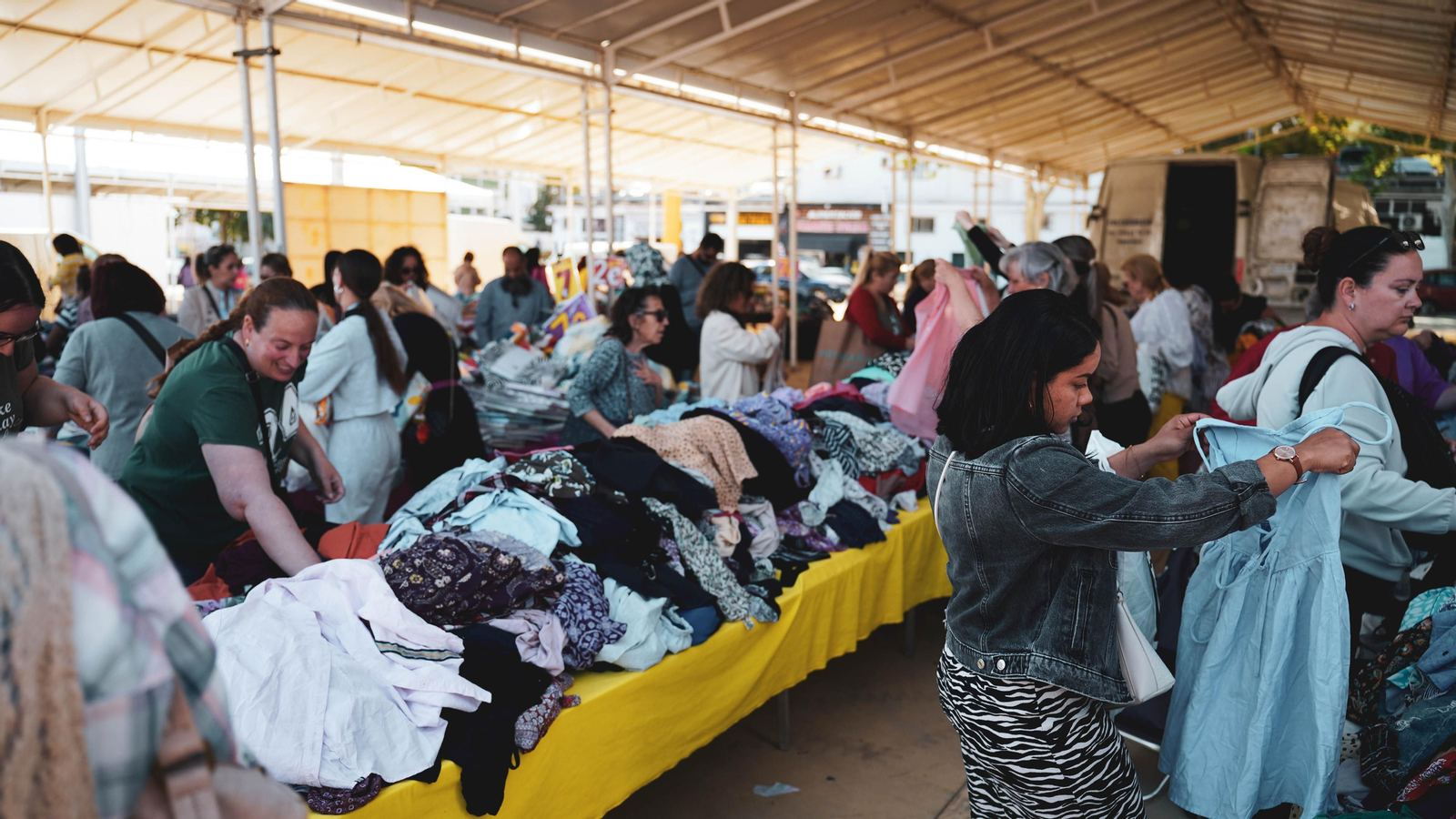 El mercadillo de Algeciras, en imágenes