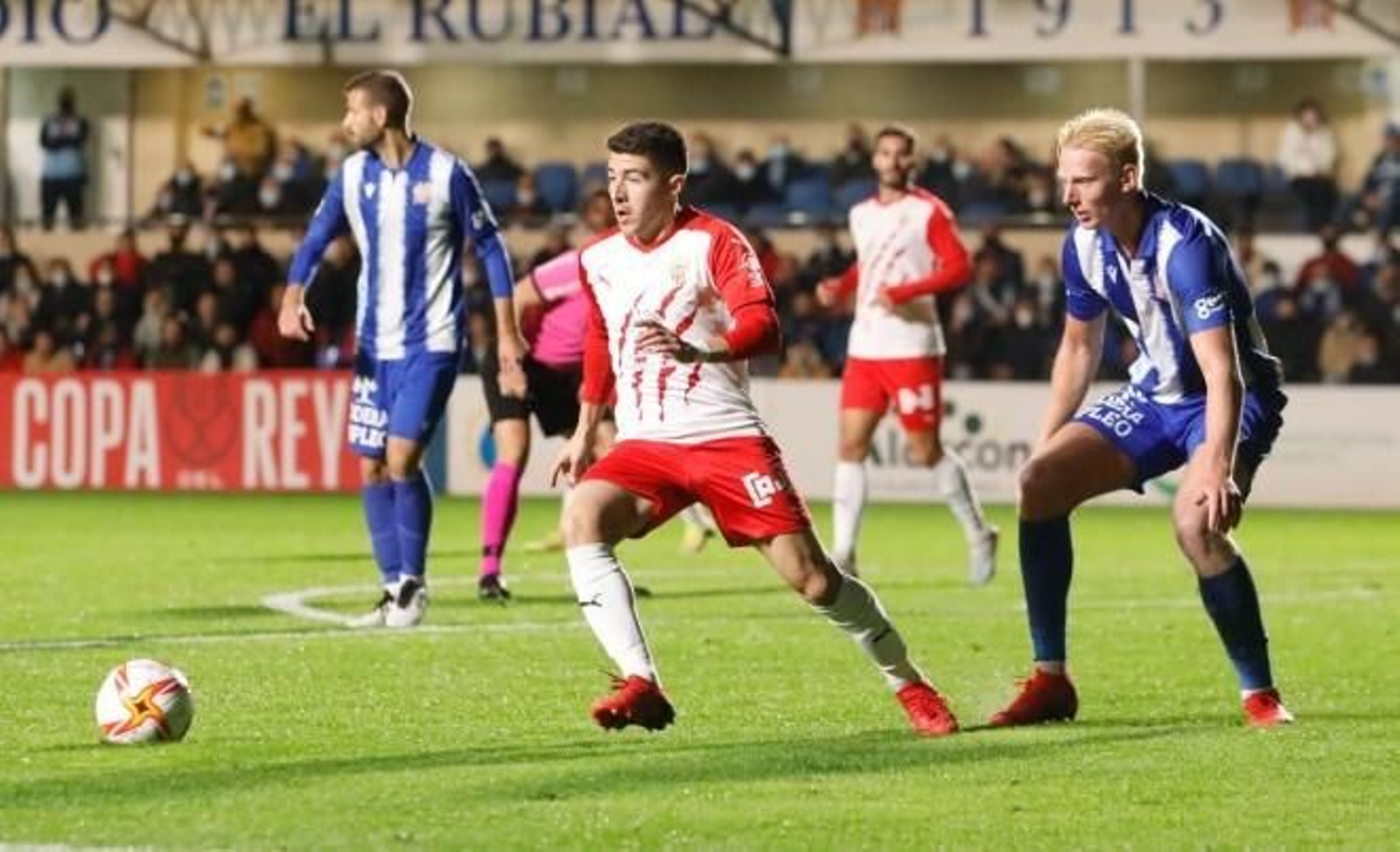 Portillo sobre el césped de El Rubial