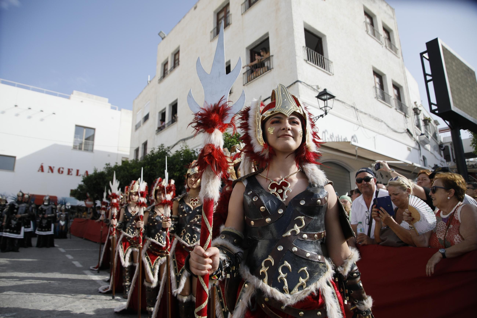El gran desfile de Moros y Cristianos de Mojácar, en imágenes