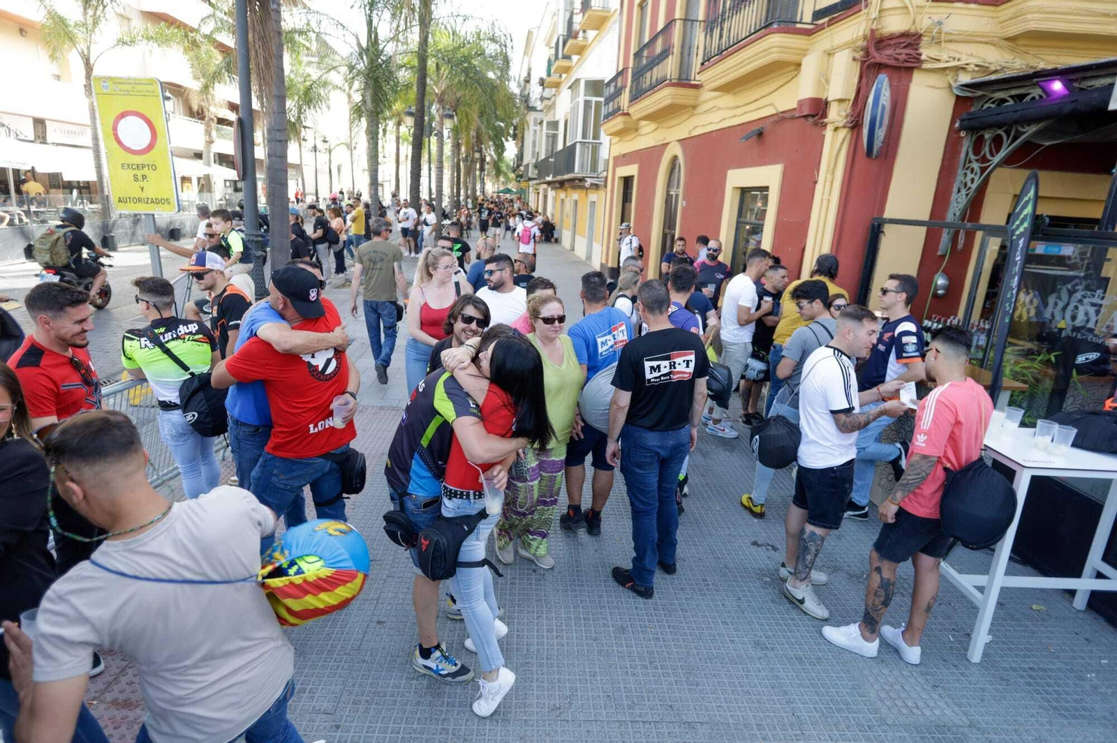 El viernes de motorada en El Puerto, en imágenes