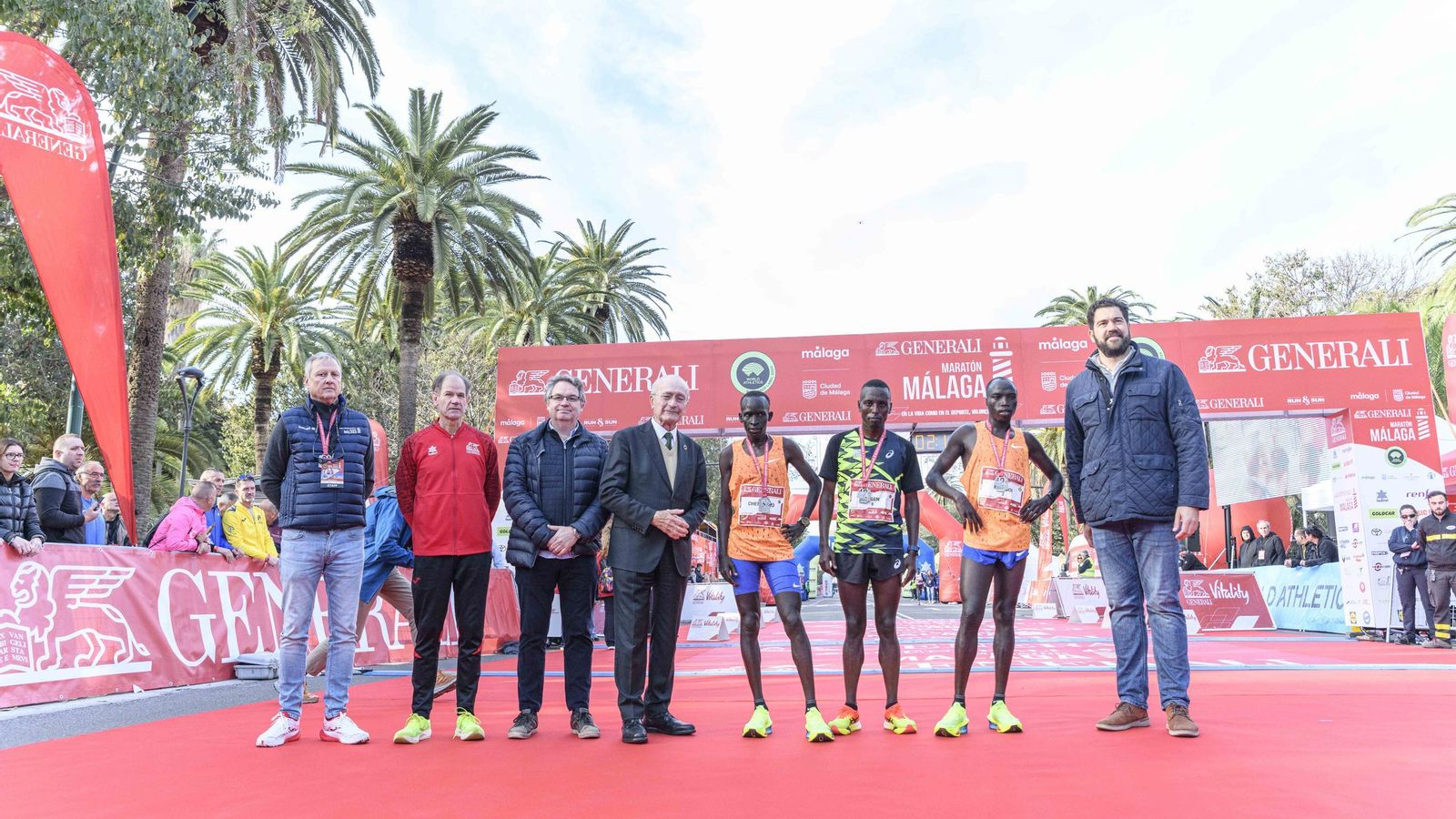 Búscate en las fotos de la Maratón de Málaga 2024