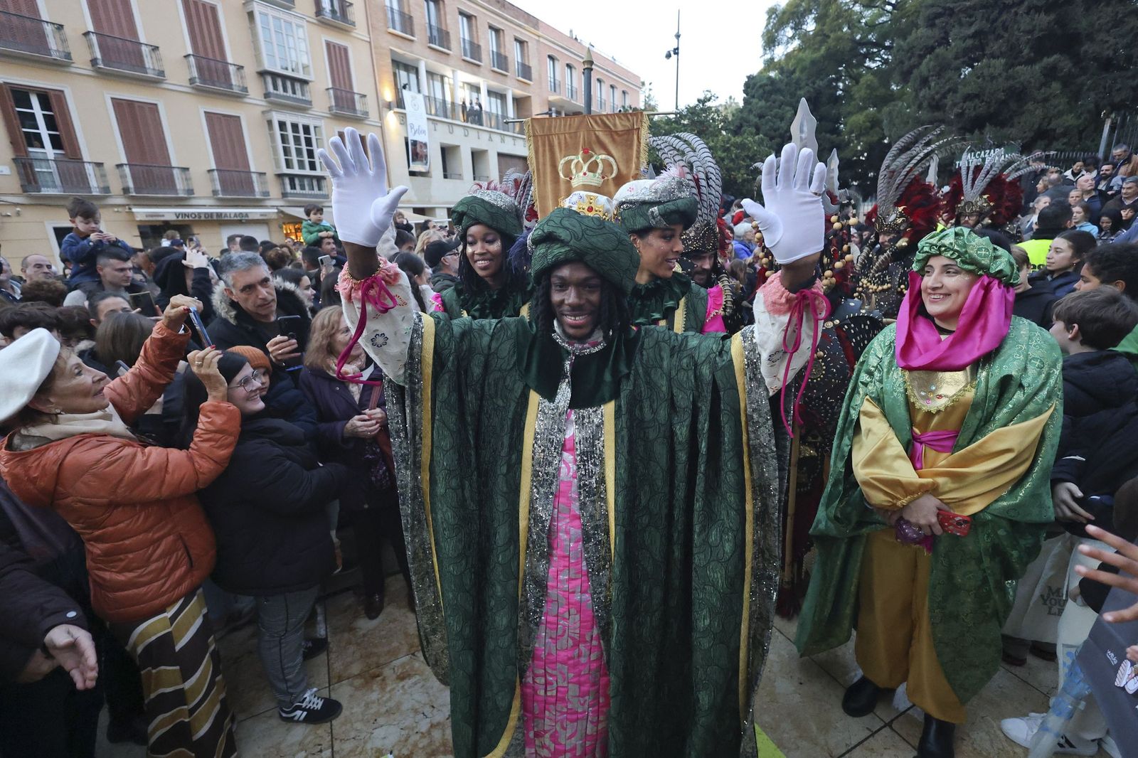 Baltasar Perry reparte magia y felicidad por las calles de Málaga