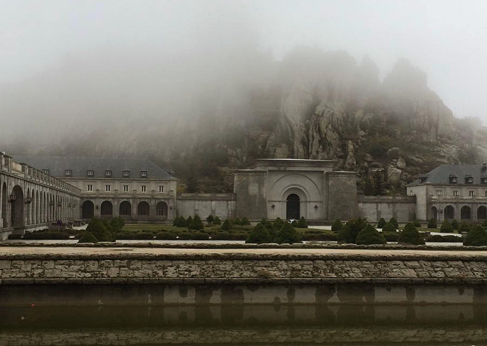 Preparativos en el Valle de los Caídos para la exhumación de Franco