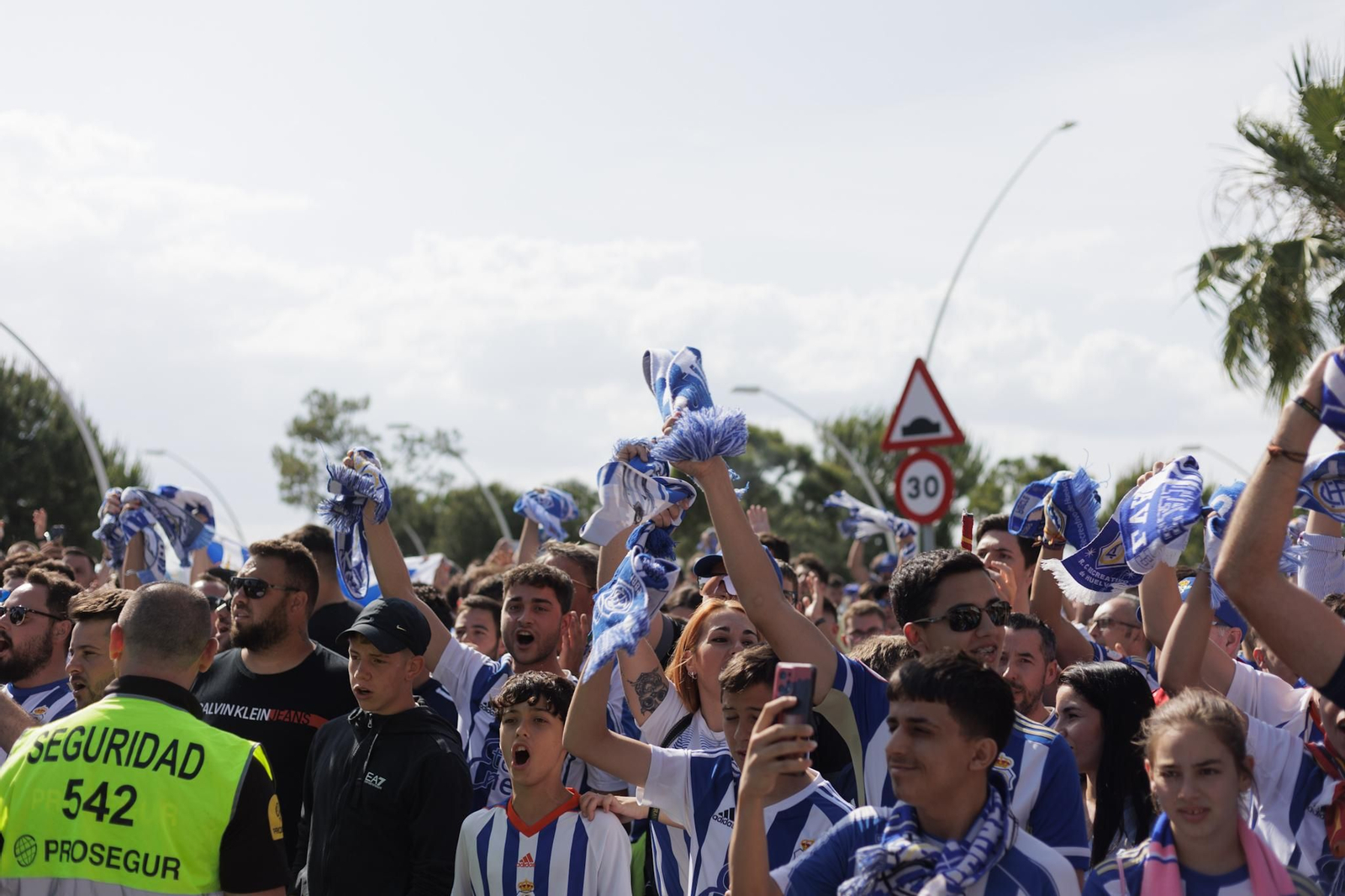 Las mejores imágenes de la afición del Recre en el partido contra la Segoviana