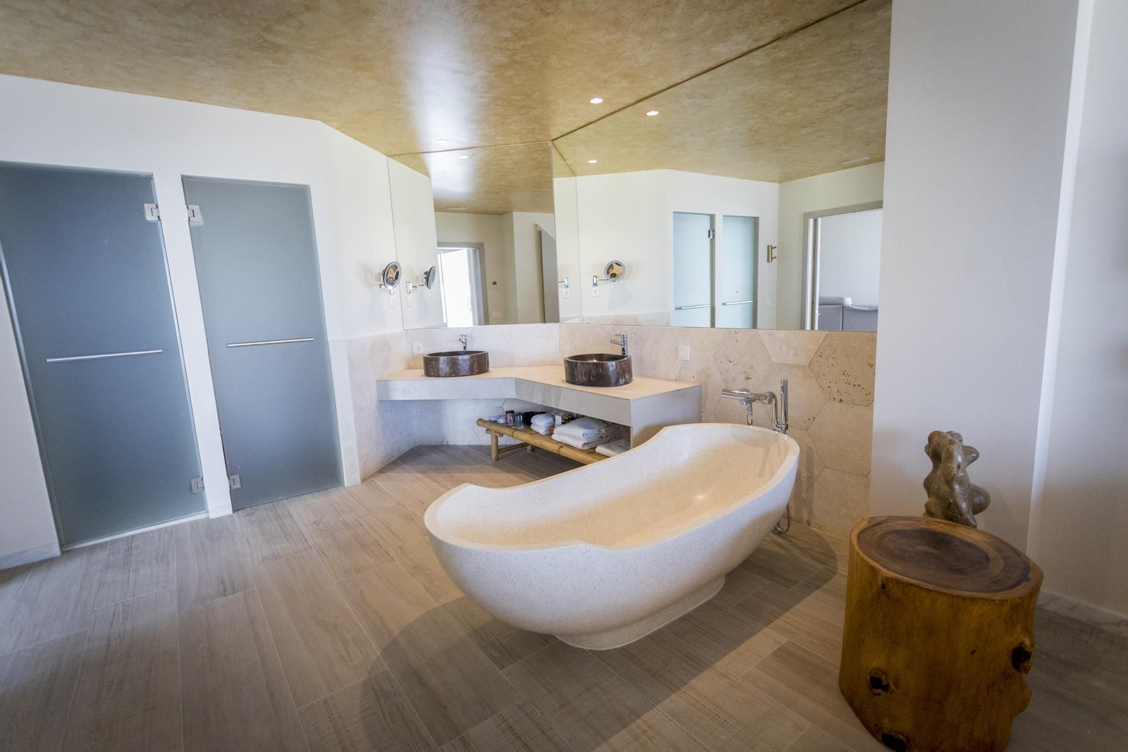 El hotel Zahara Beach & Spa, en imágenes