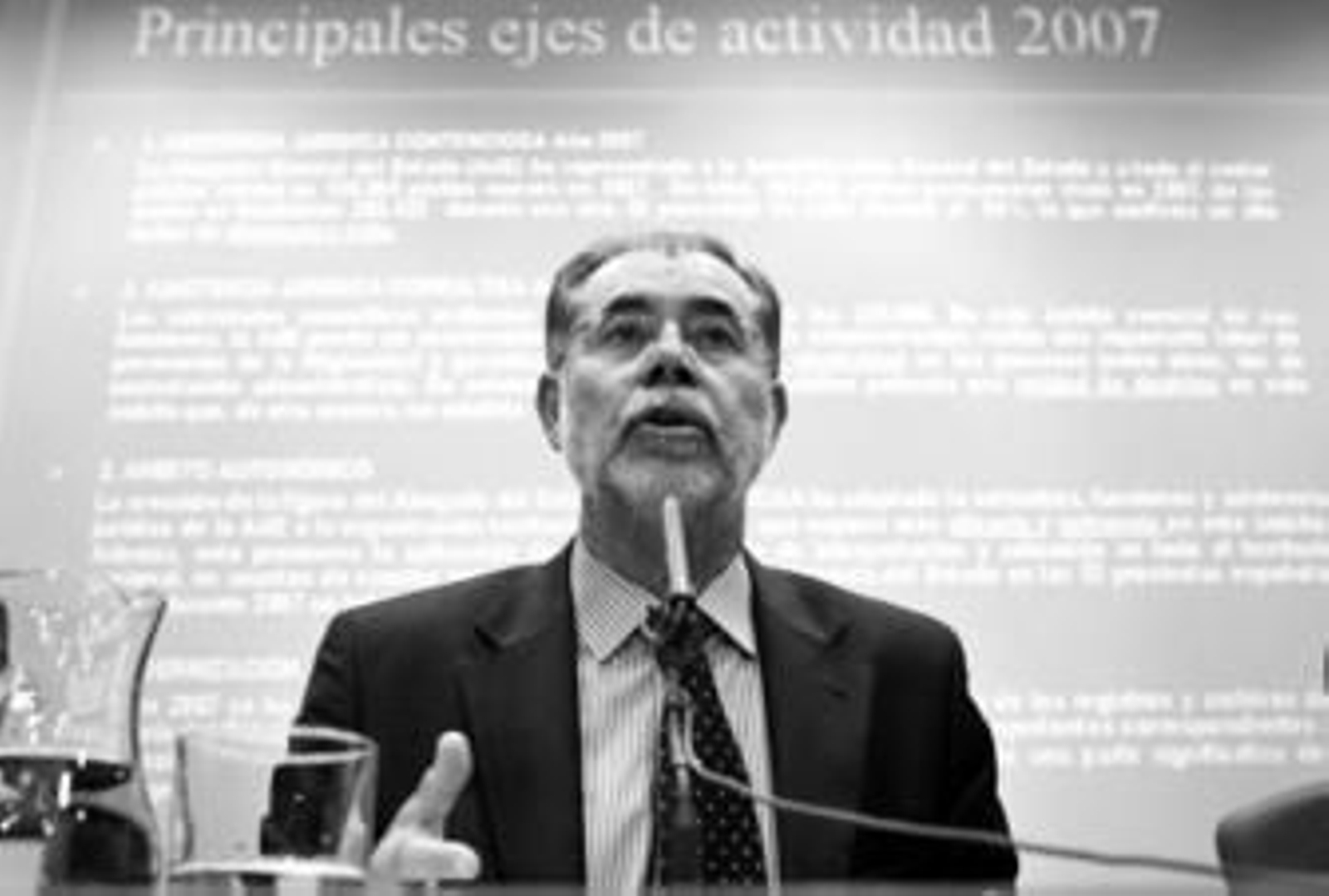 El ministro de Justicia, Mariano Fernández Bermejo, durante la rueda de prensa que ofreció ayer.