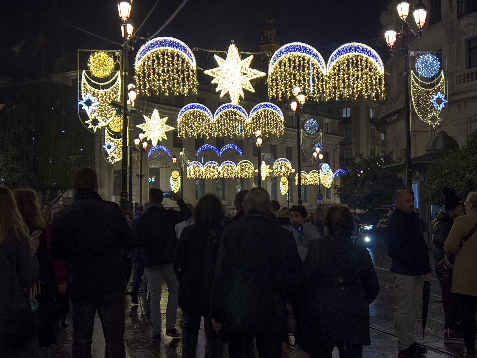 Las imágenes del alumbrado de Navidad en Sevilla