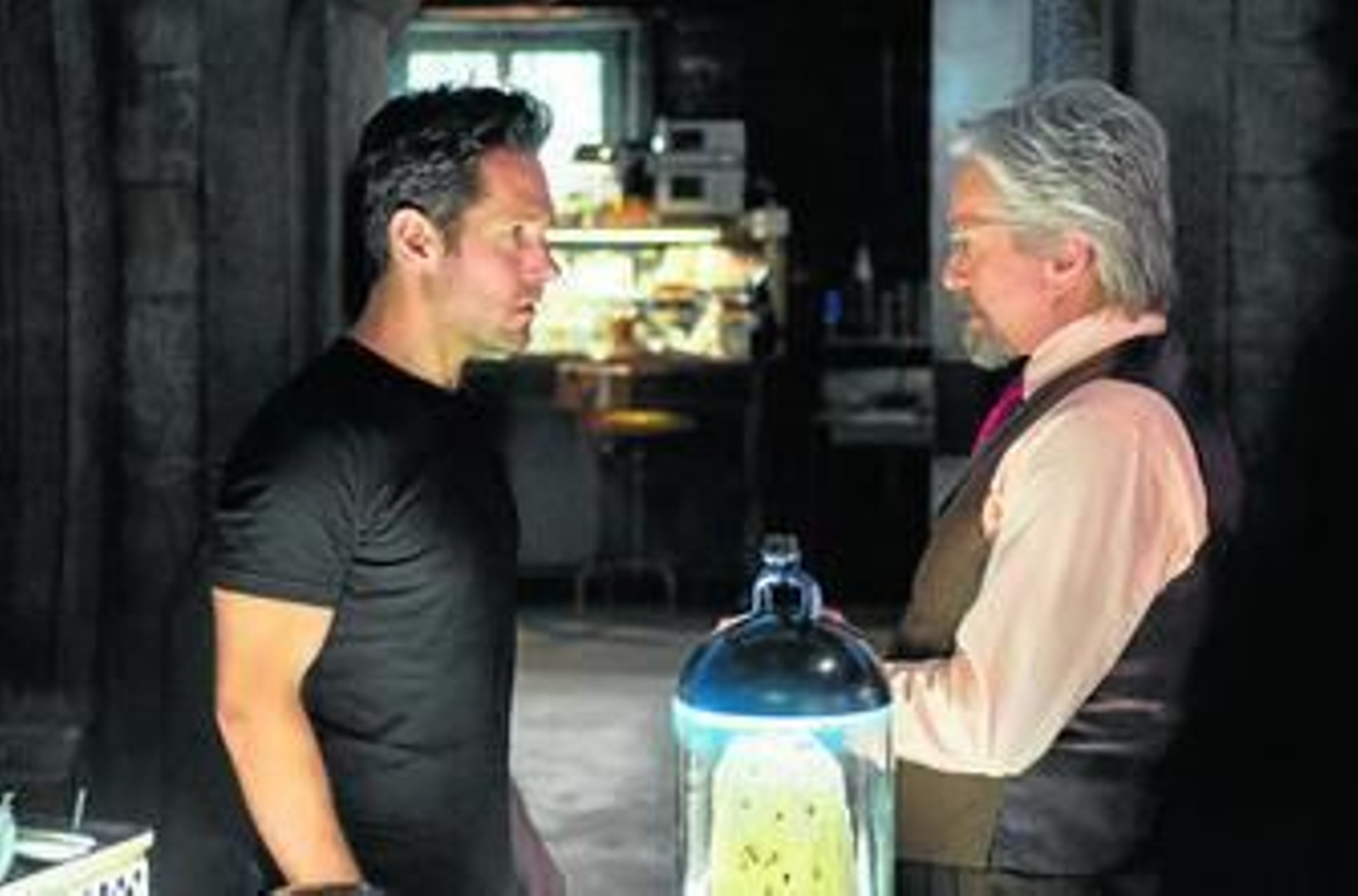 Paul Rudd y Michael Douglas, en 'Ant-Man'.