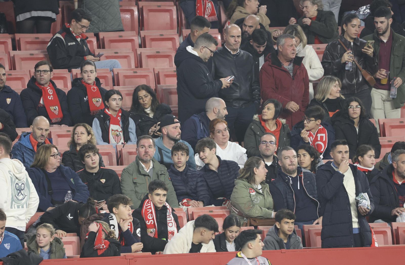 Búscate en el partido Sevilla Valencia