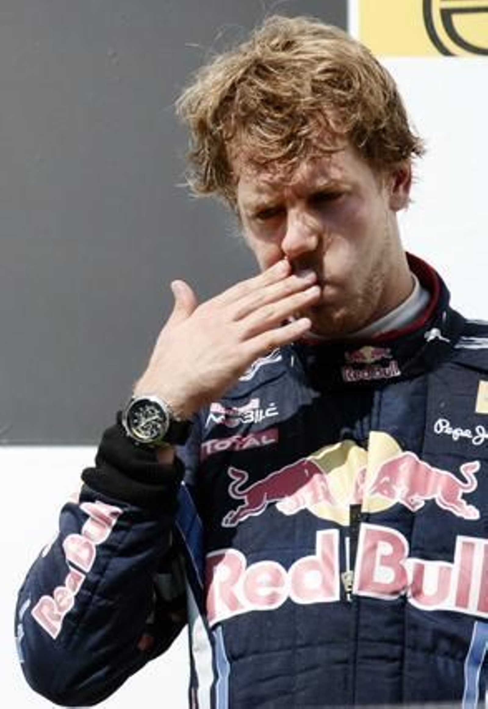 Fernando Alonso acaba segundo por detrás de Webber en el Gran Premio de Hungría. / AFP